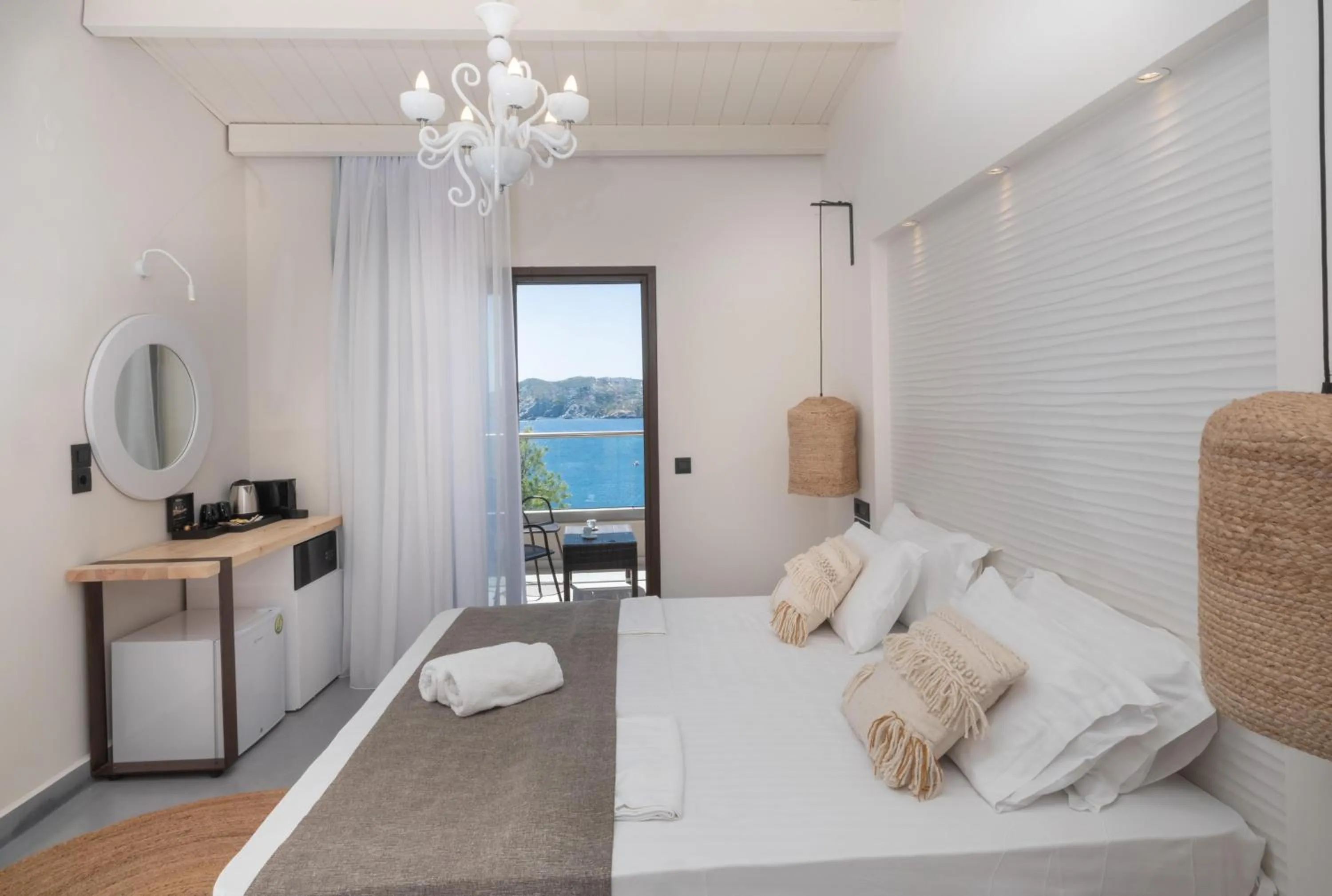 Decorative detail, Bed in Eva Mare Hotel & Suites - Adults only