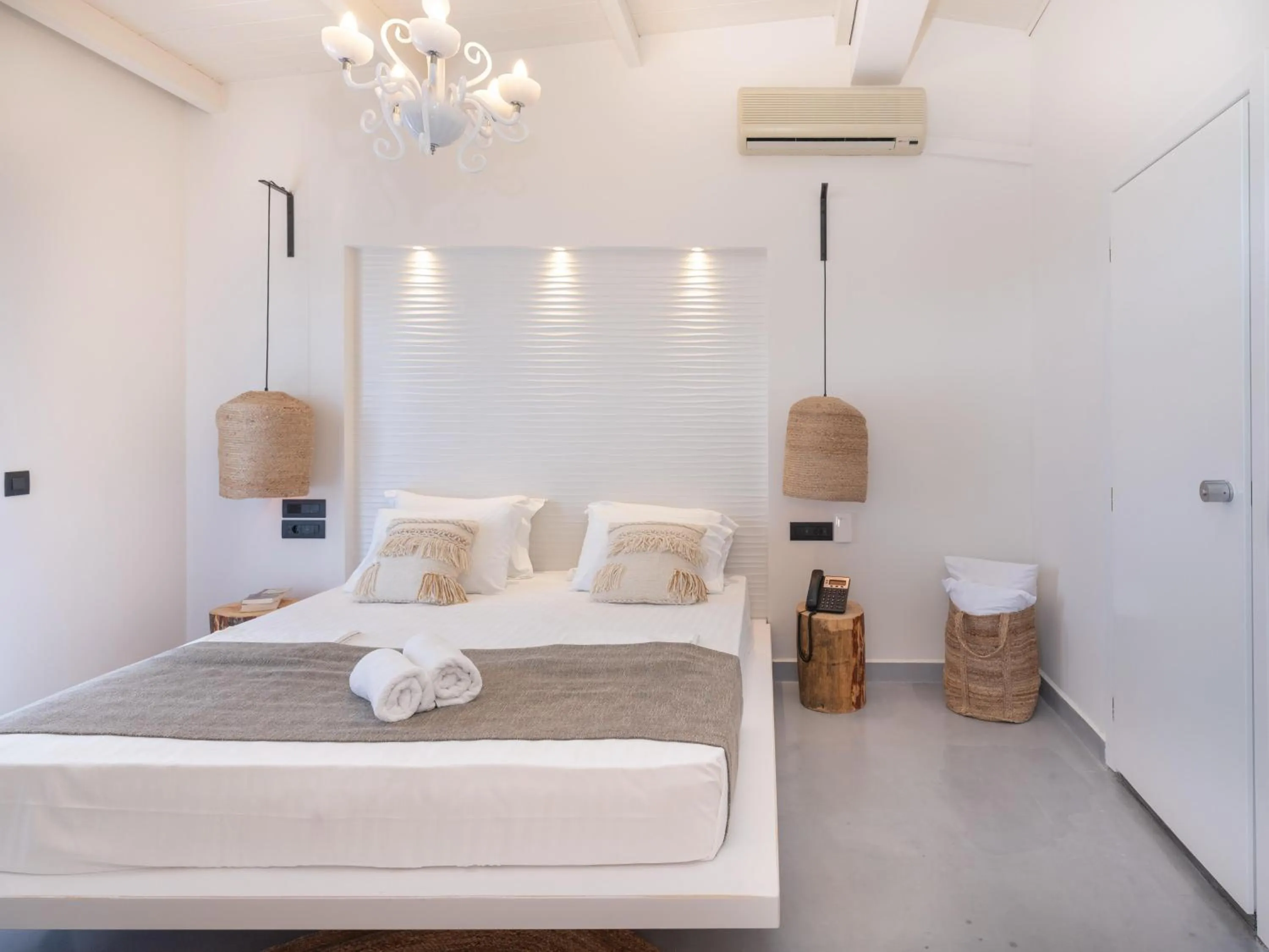 Bed in Eva Mare Hotel & Suites - Adults only