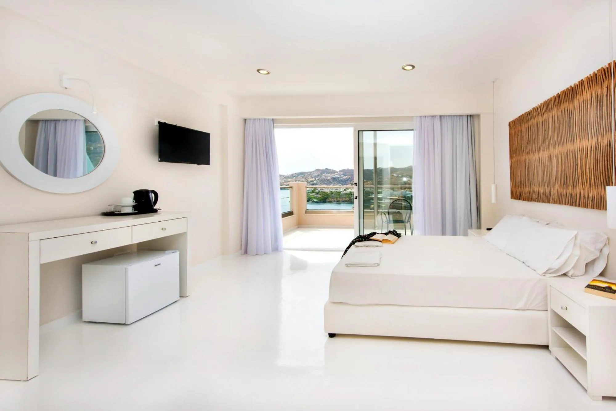 Bed in Eva Mare Hotel & Suites - Adults only