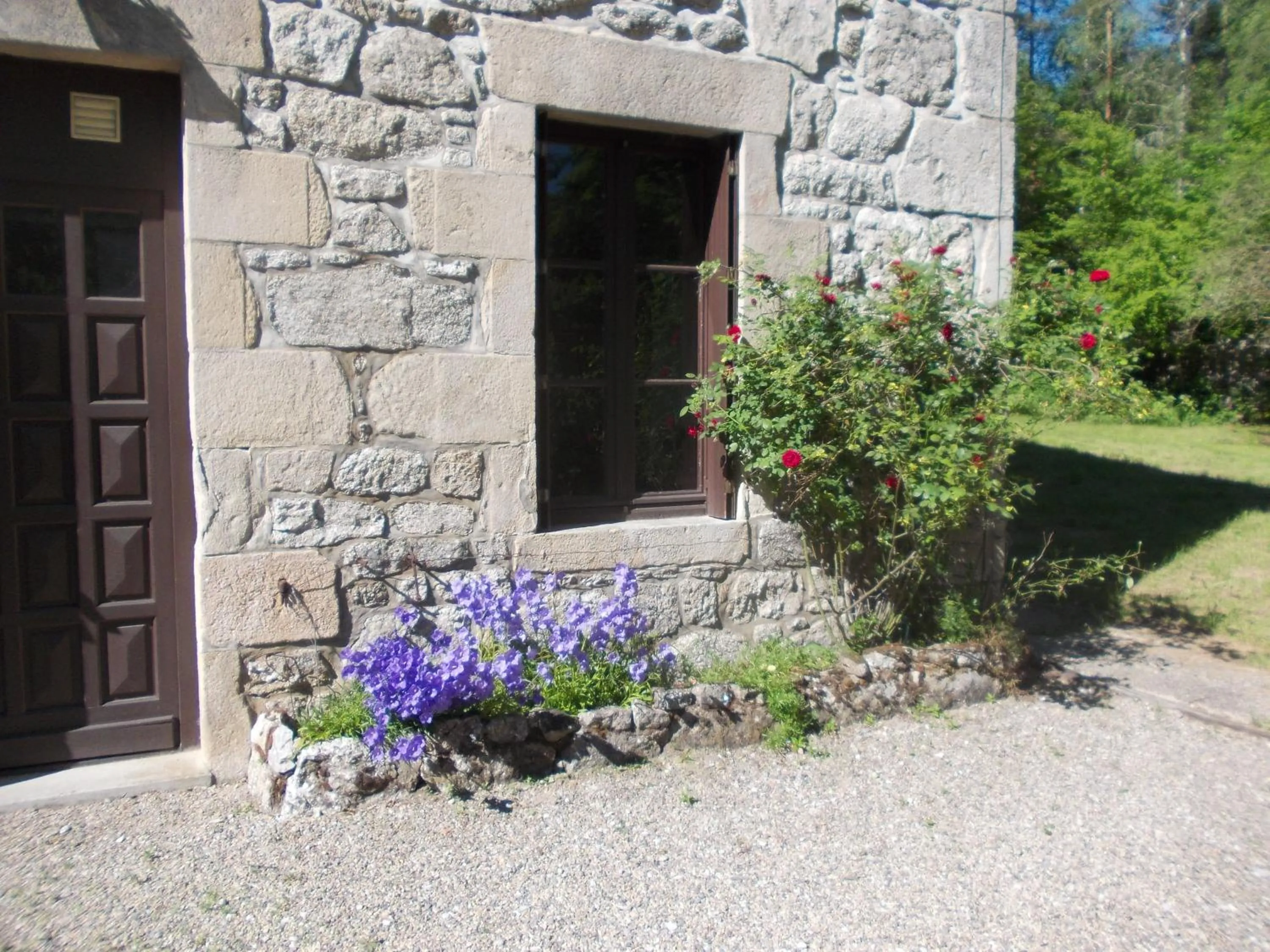 Facade/entrance in Chambres d'Hôtes Le Pont