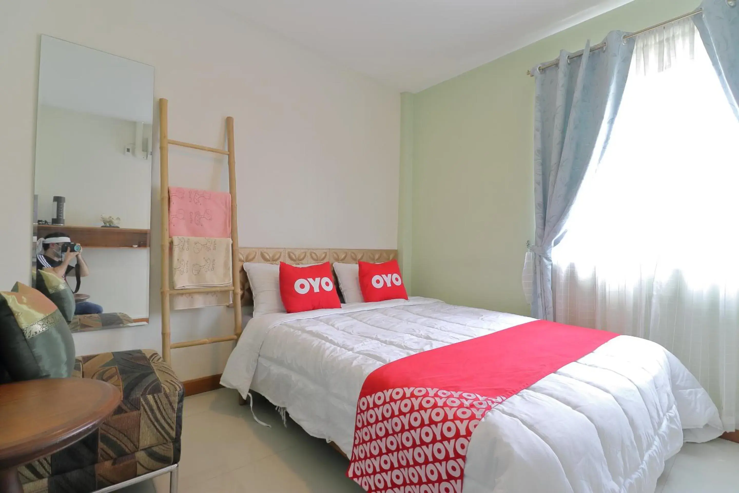 Double Room with Shared Bathroom in Saen Sabai Hostel Double Room with Shared Bathroom in Saen Sabai Hostel