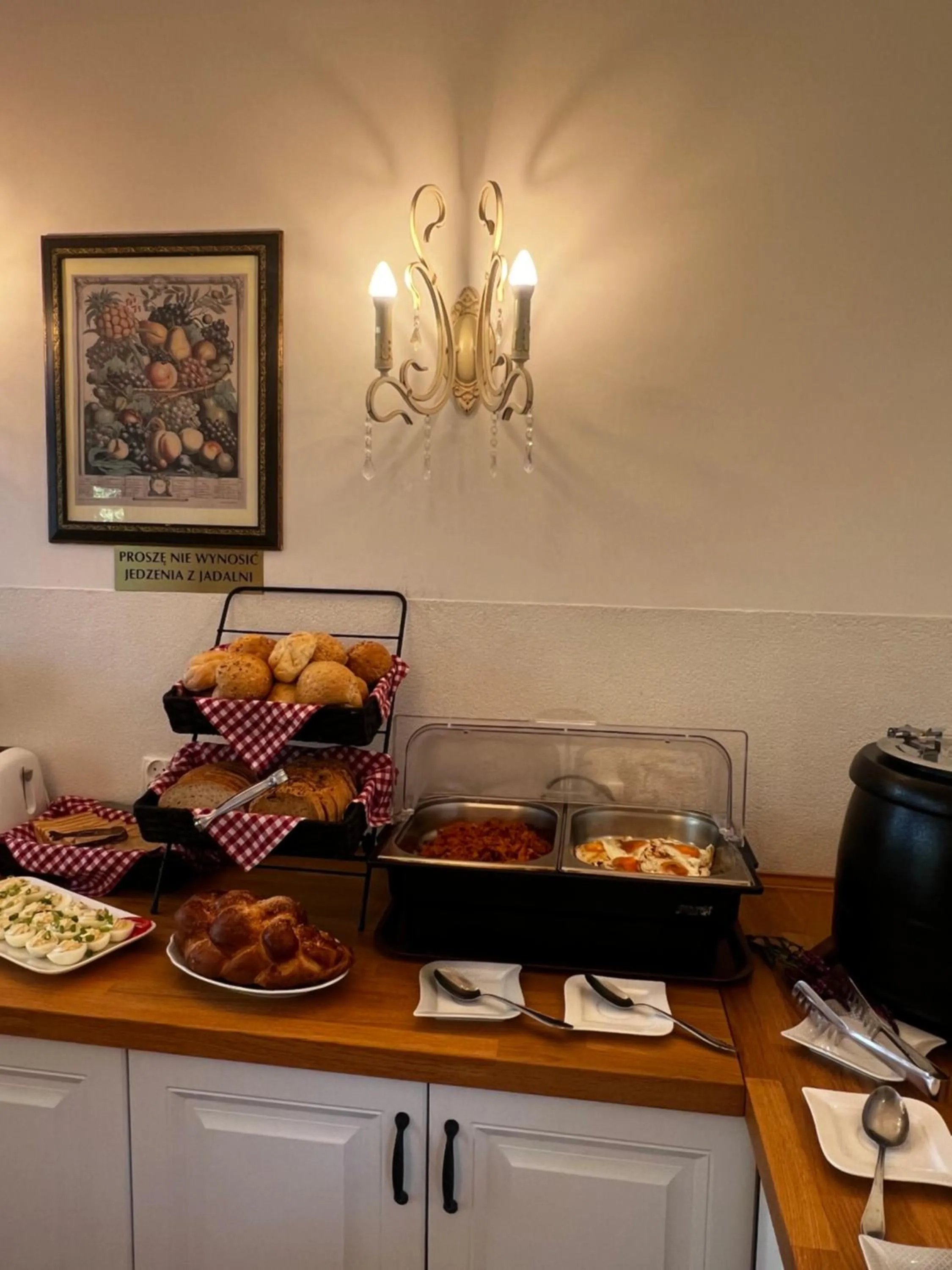 Buffet breakfast in Villa Słonecznego Wzgórza