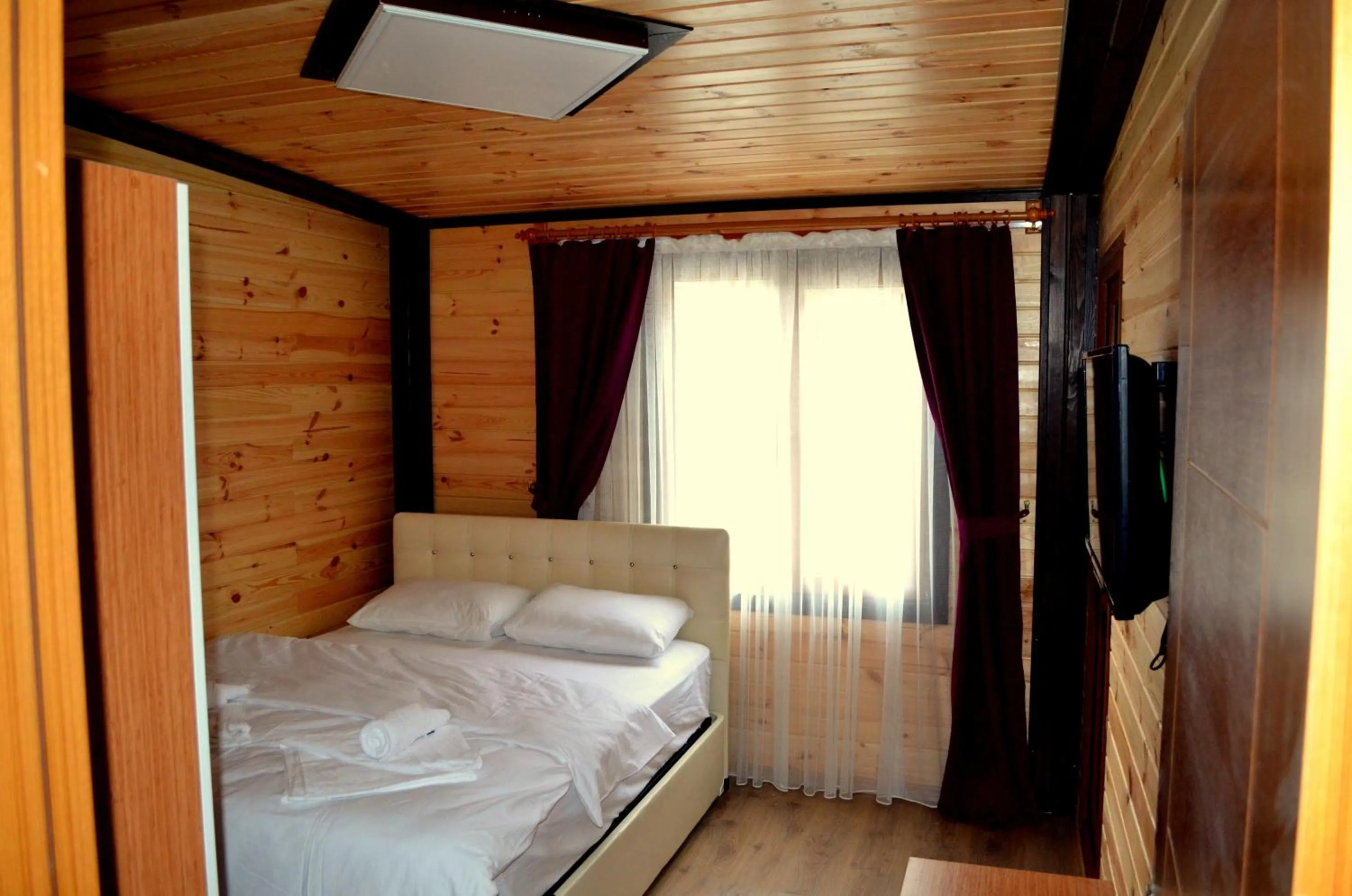 Bed in Osmanlı Suite
