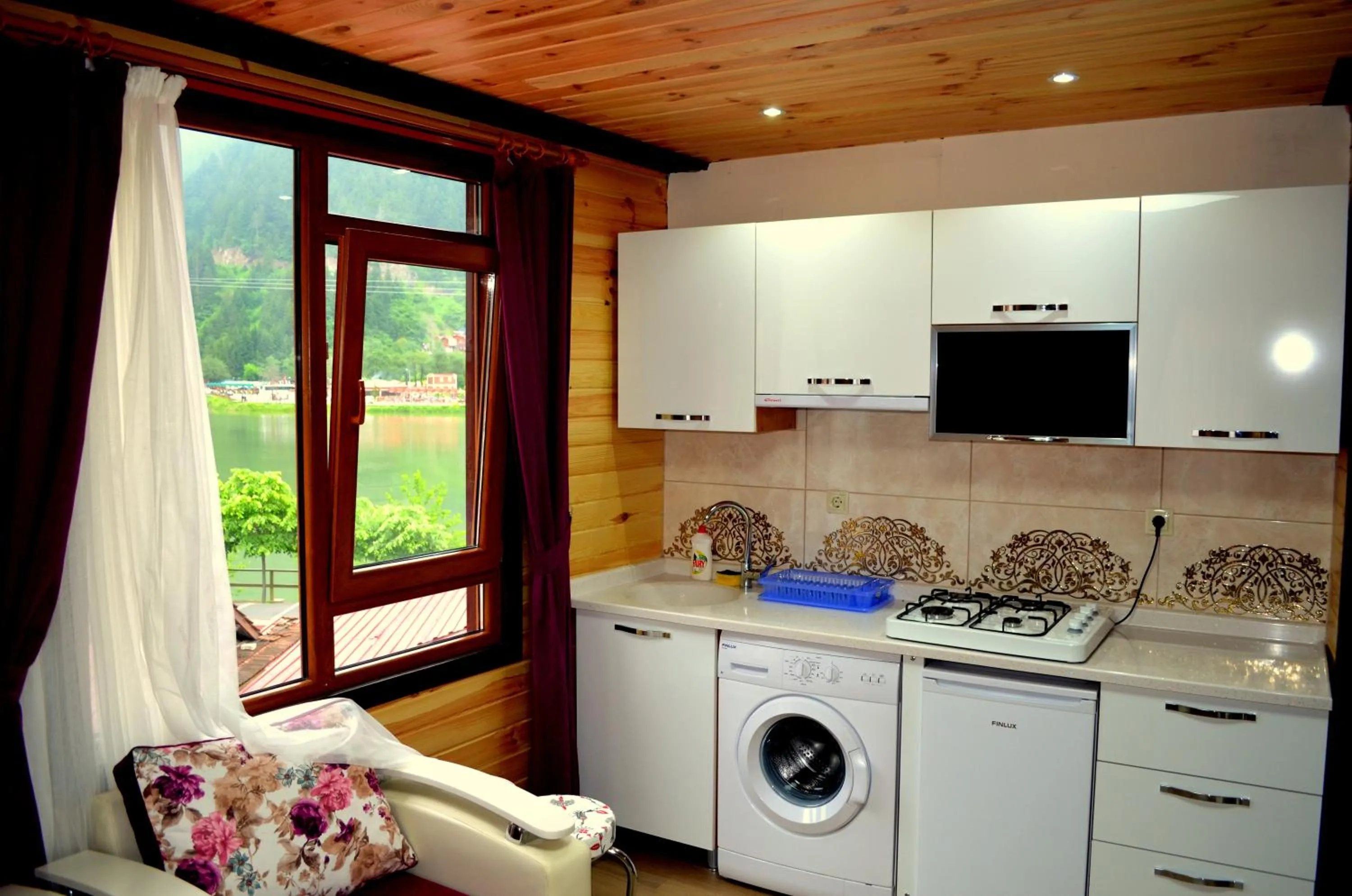 Kitchen or kitchenette in Osmanlı Suite