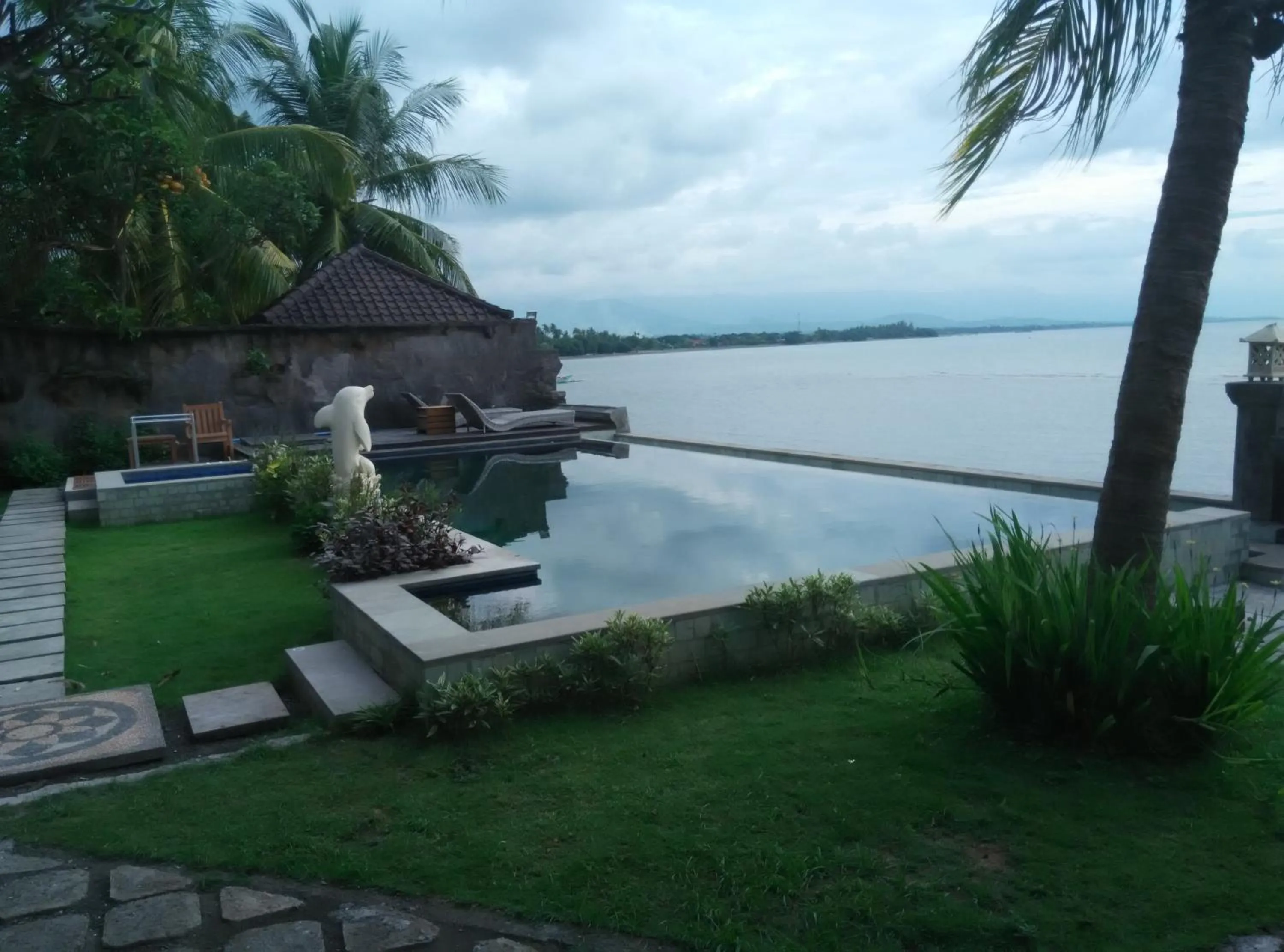 Photo of the whole room in Wahyu Dana Hotel