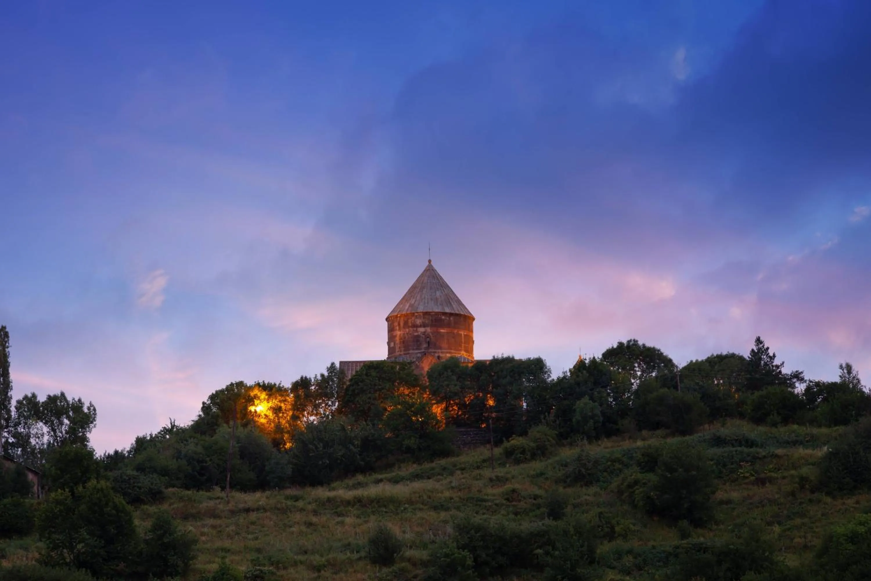 Photo of the whole room in Tsaghkadzor Marriott Hotel