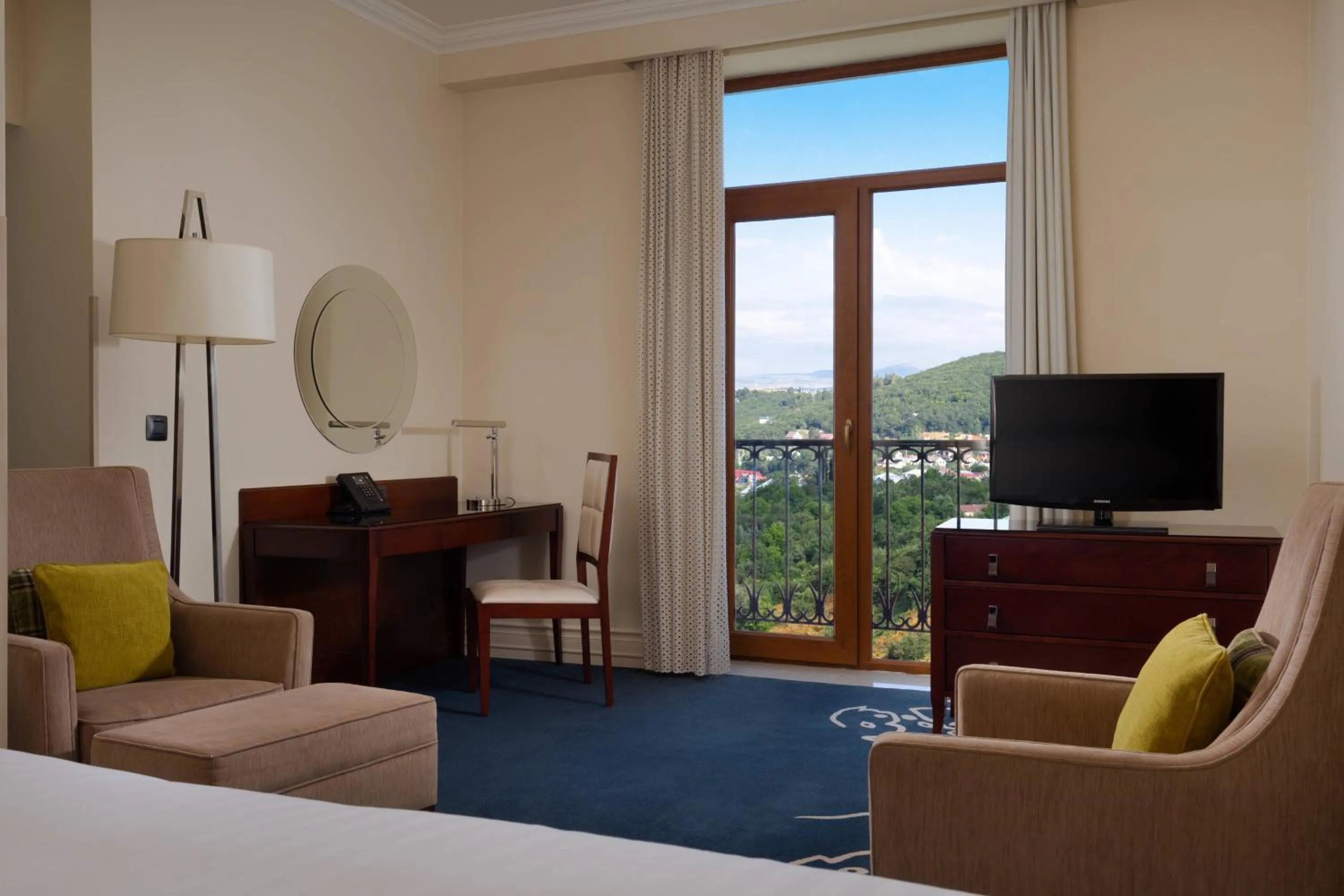 Photo of the whole room in Tsaghkadzor Marriott Hotel