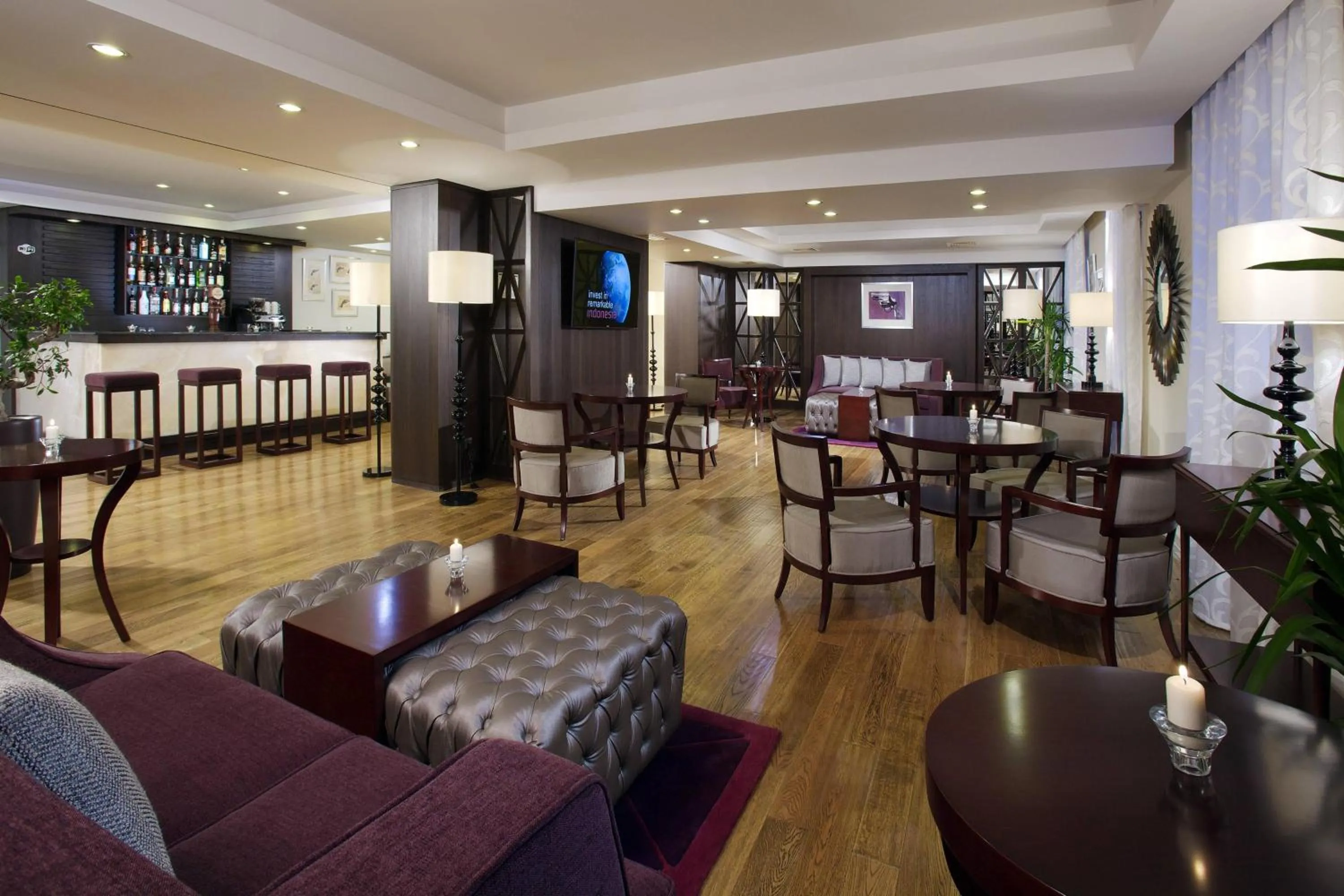 Lounge or bar in Tsaghkadzor Marriott Hotel
