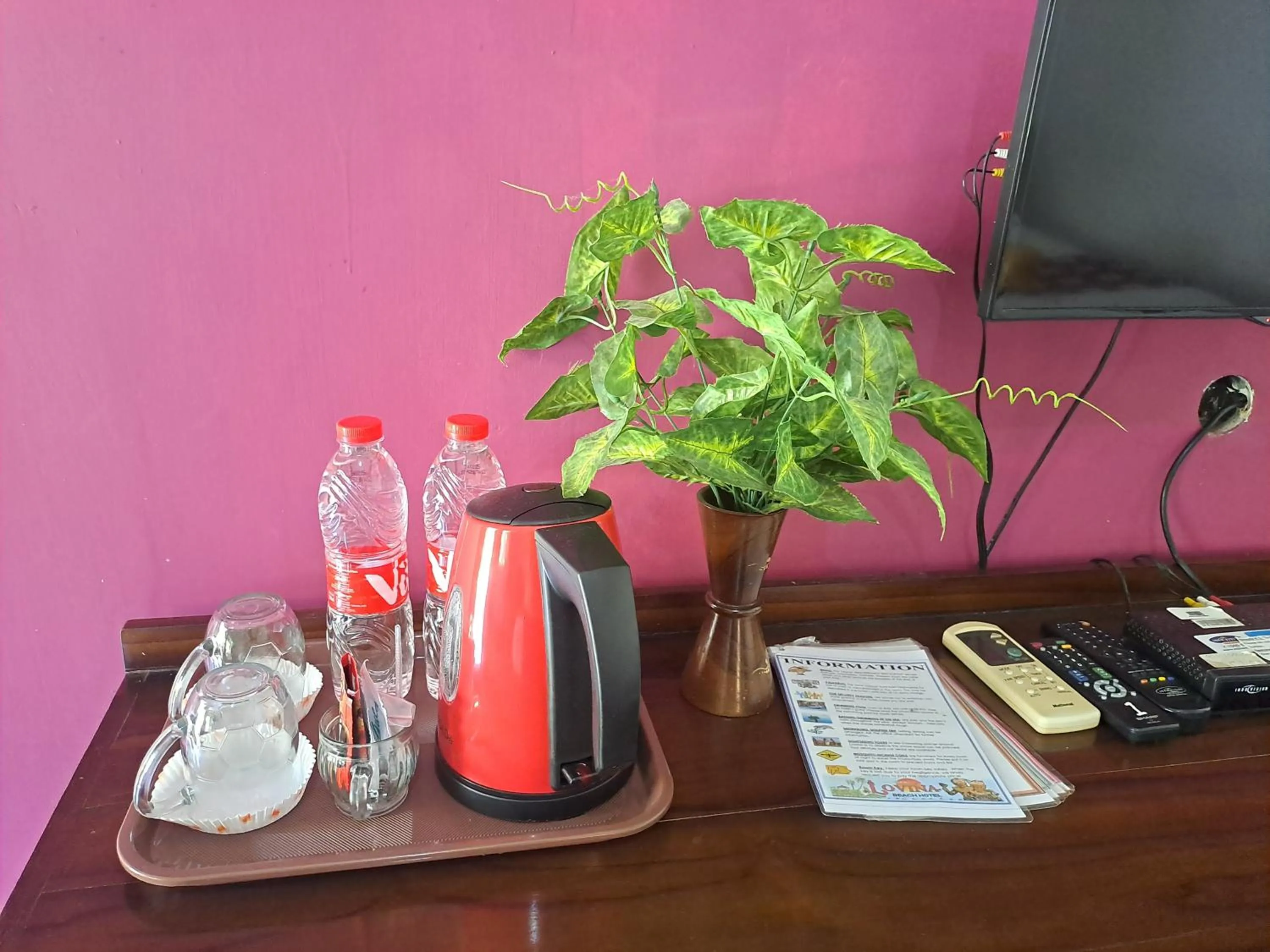Coffee/tea facilities in Lovina Beach Hotel