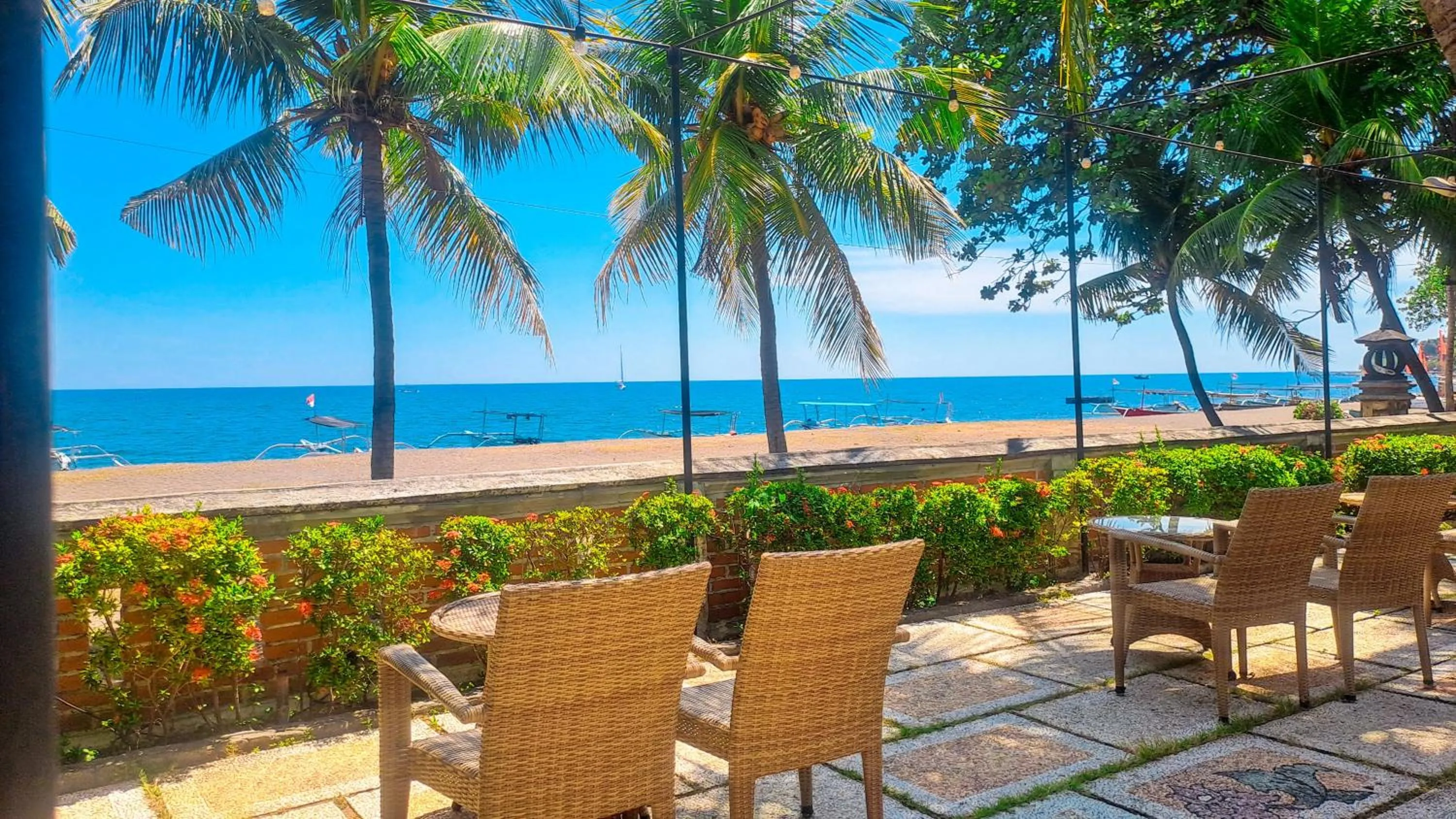 Restaurant/places to eat in Lovina Beach Hotel