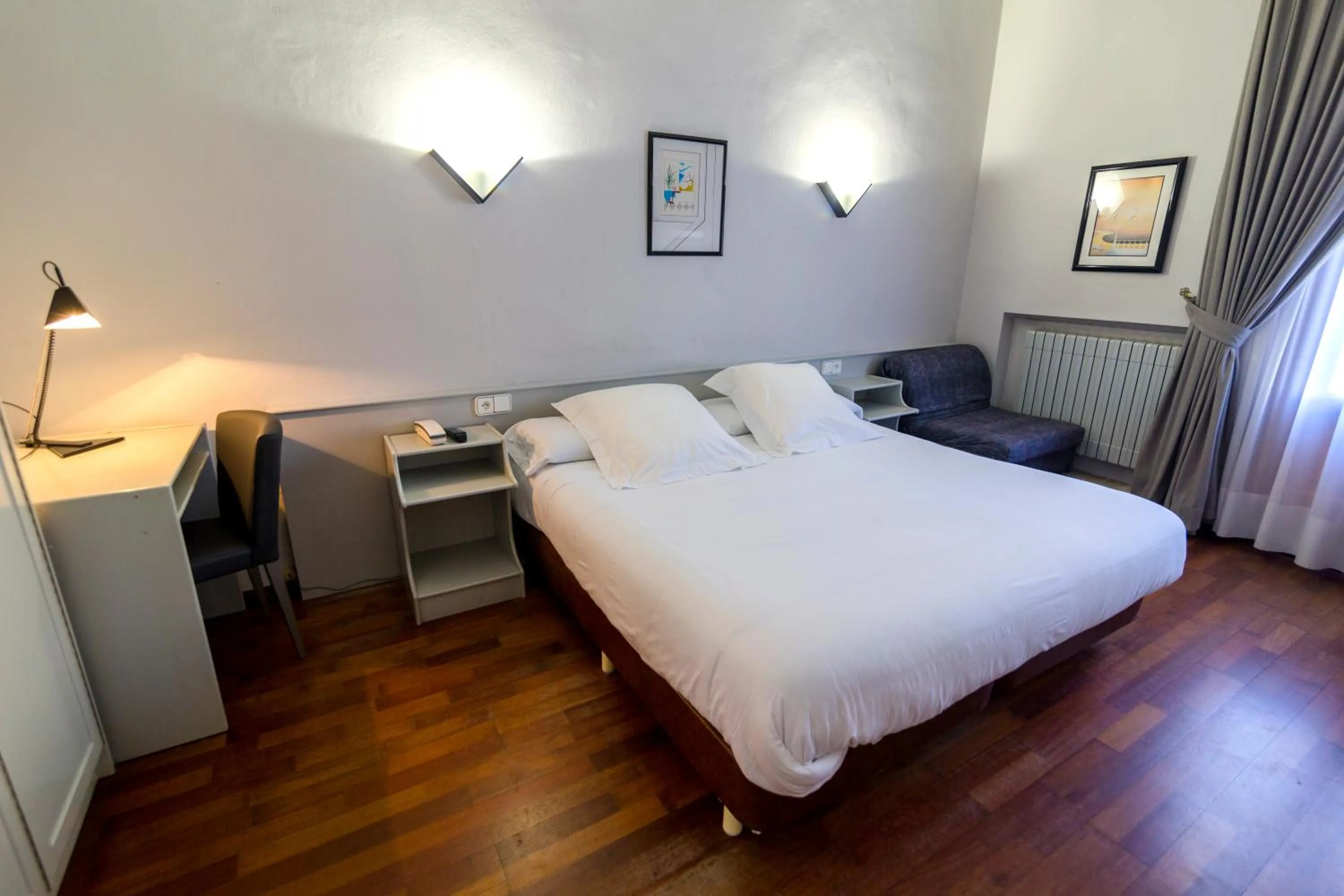 Bed in Hospedium Hotel Lleida