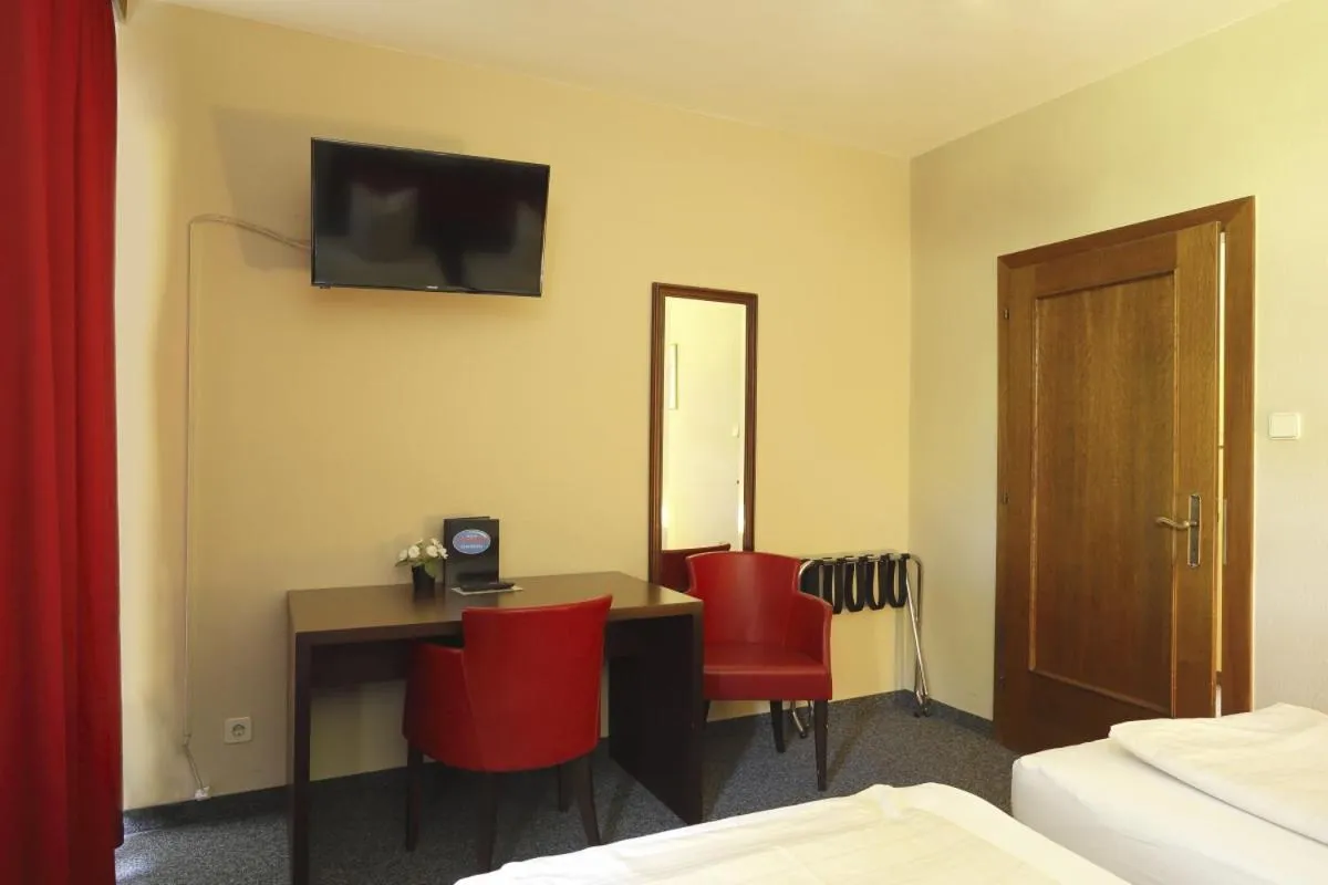 TV and multimedia, Bed in Alpen.Adria.Stadthotel