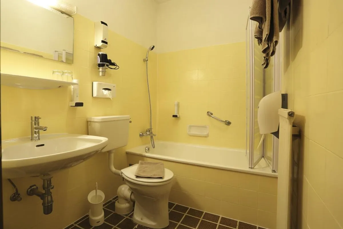 Bathroom in Alpen.Adria.Stadthotel