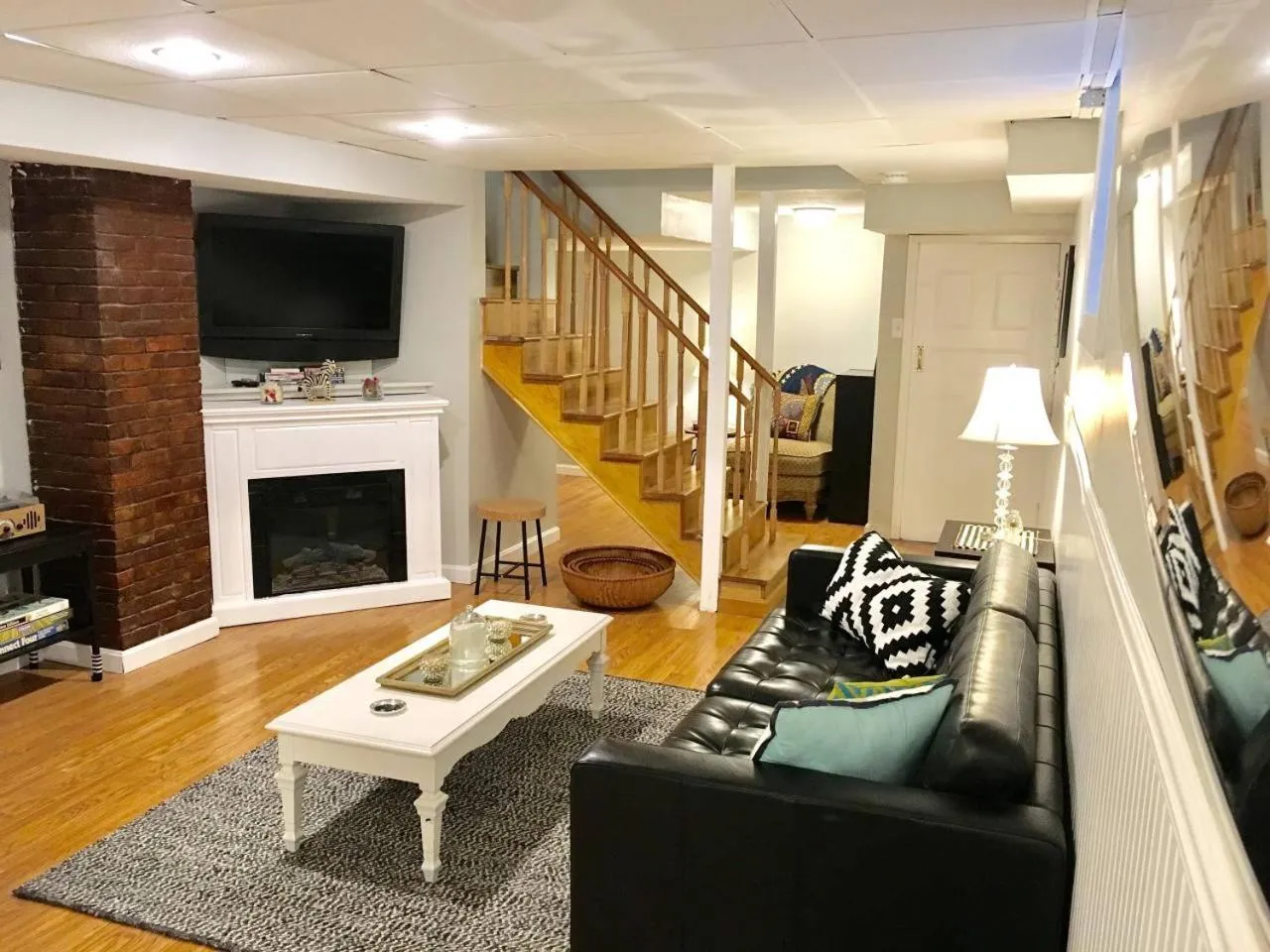 ~*Pet Friendly 30min to Downtown*~ THE BOSTONIAN