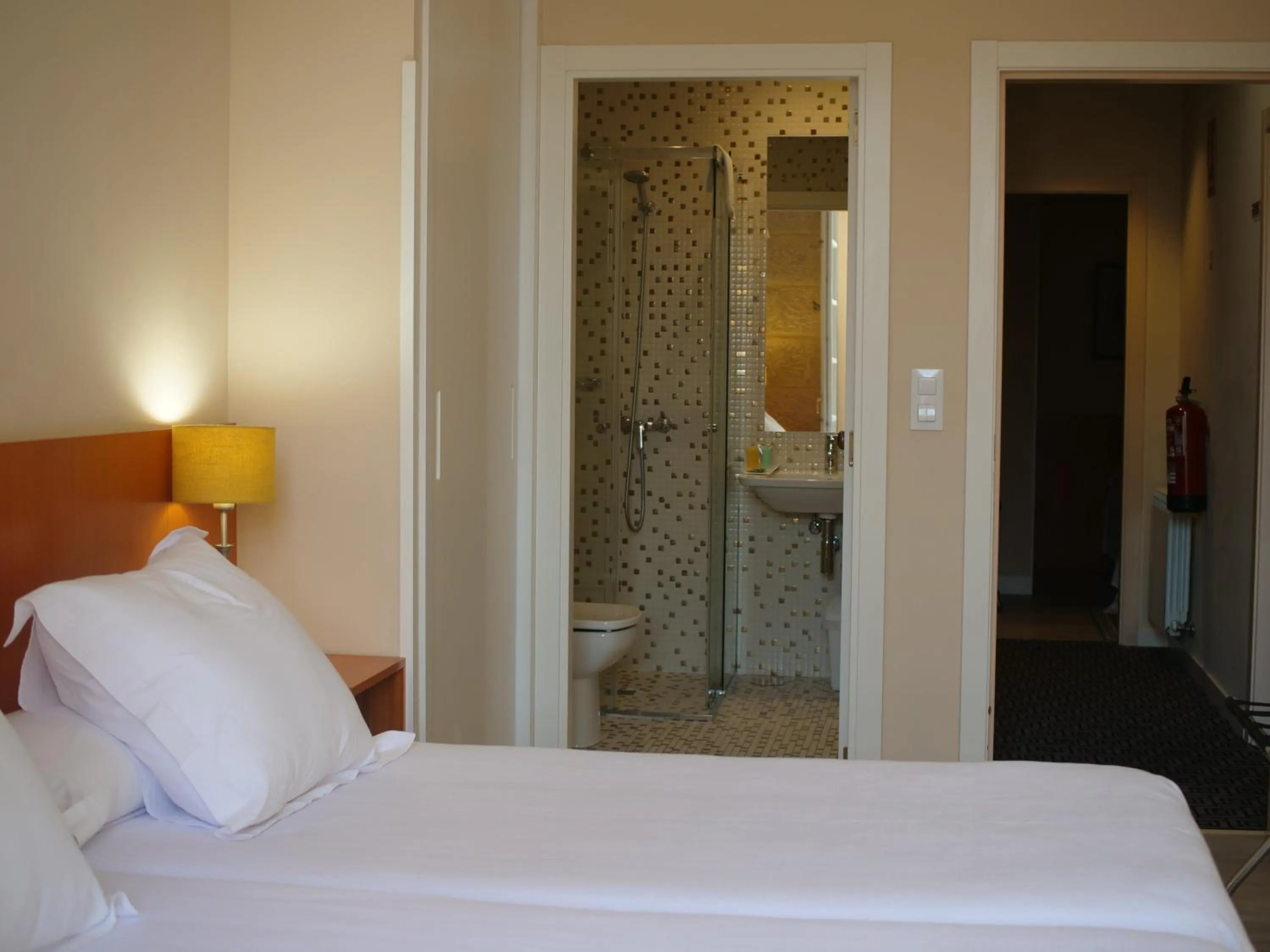 Photo of the whole room, Bed in Hotel Montes