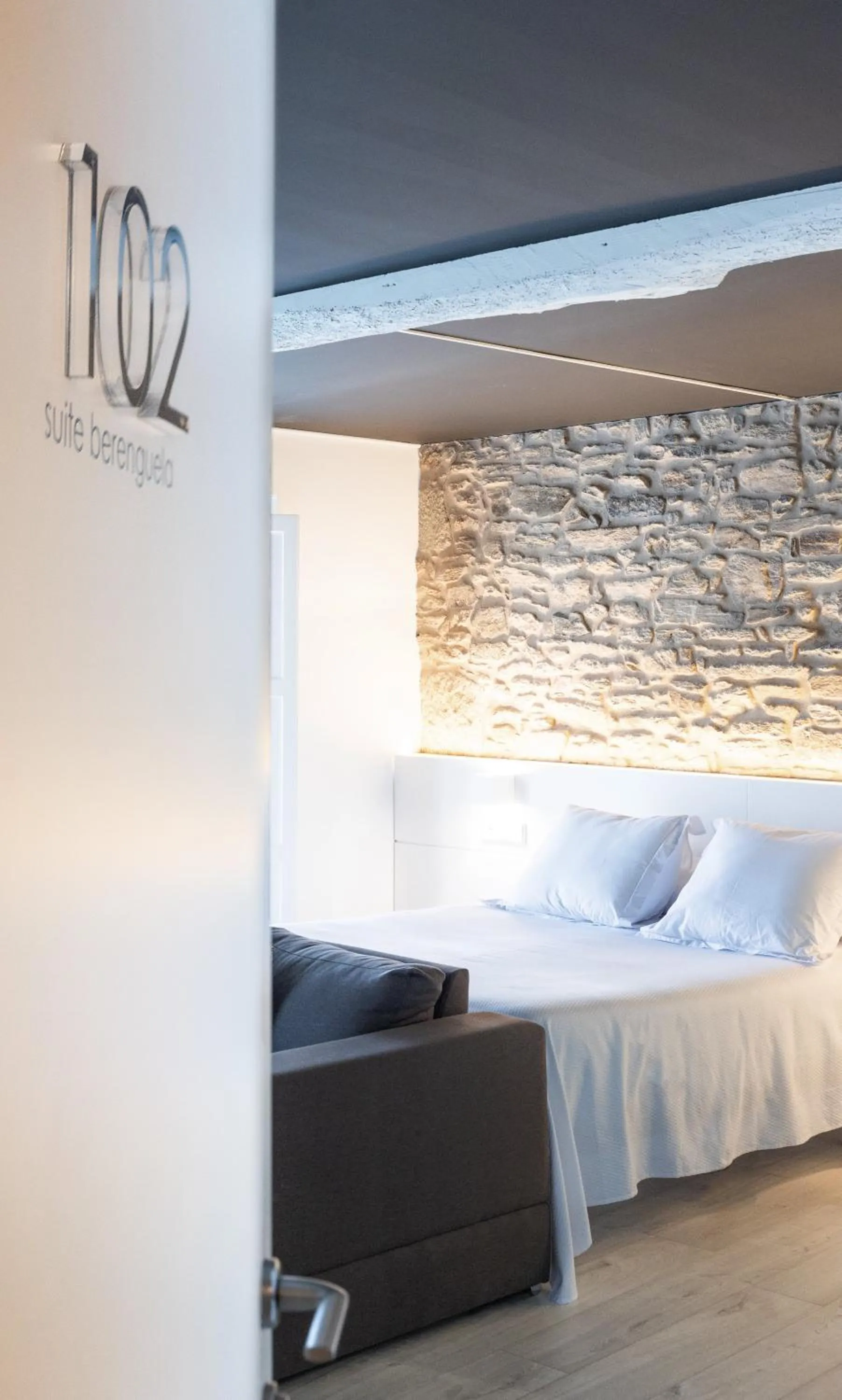 Photo of the whole room, Bed in Hotel Montes