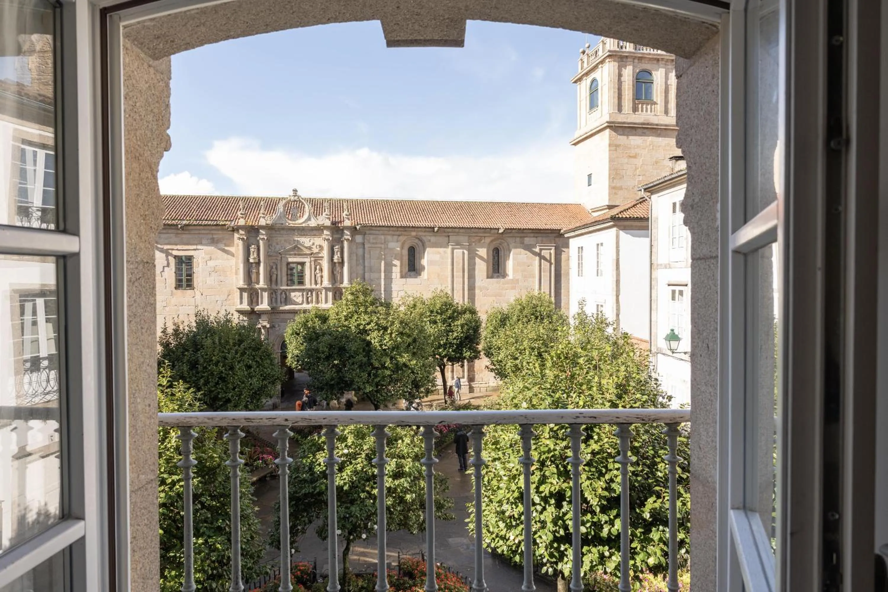 Garden view in Hotel Montes