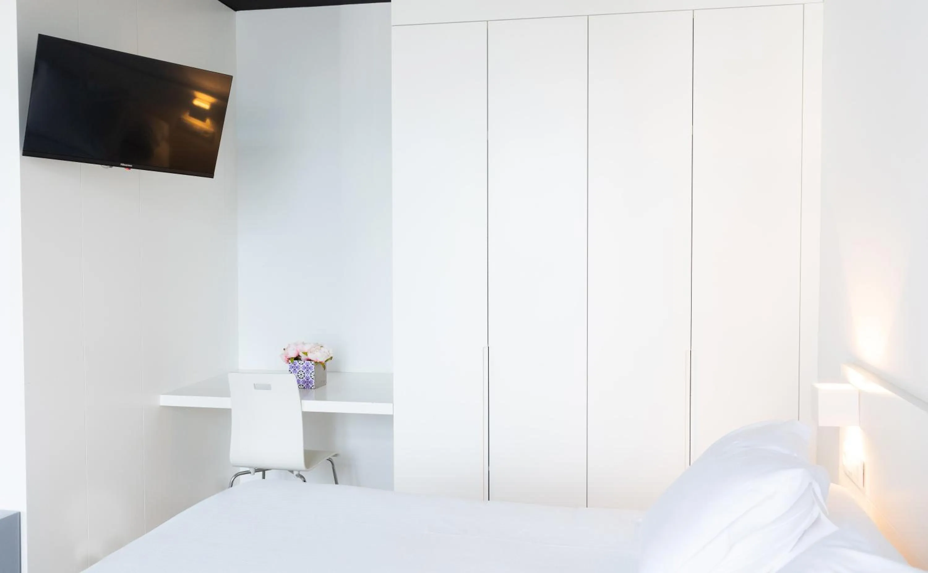 Photo of the whole room, Bed in Hotel Montes