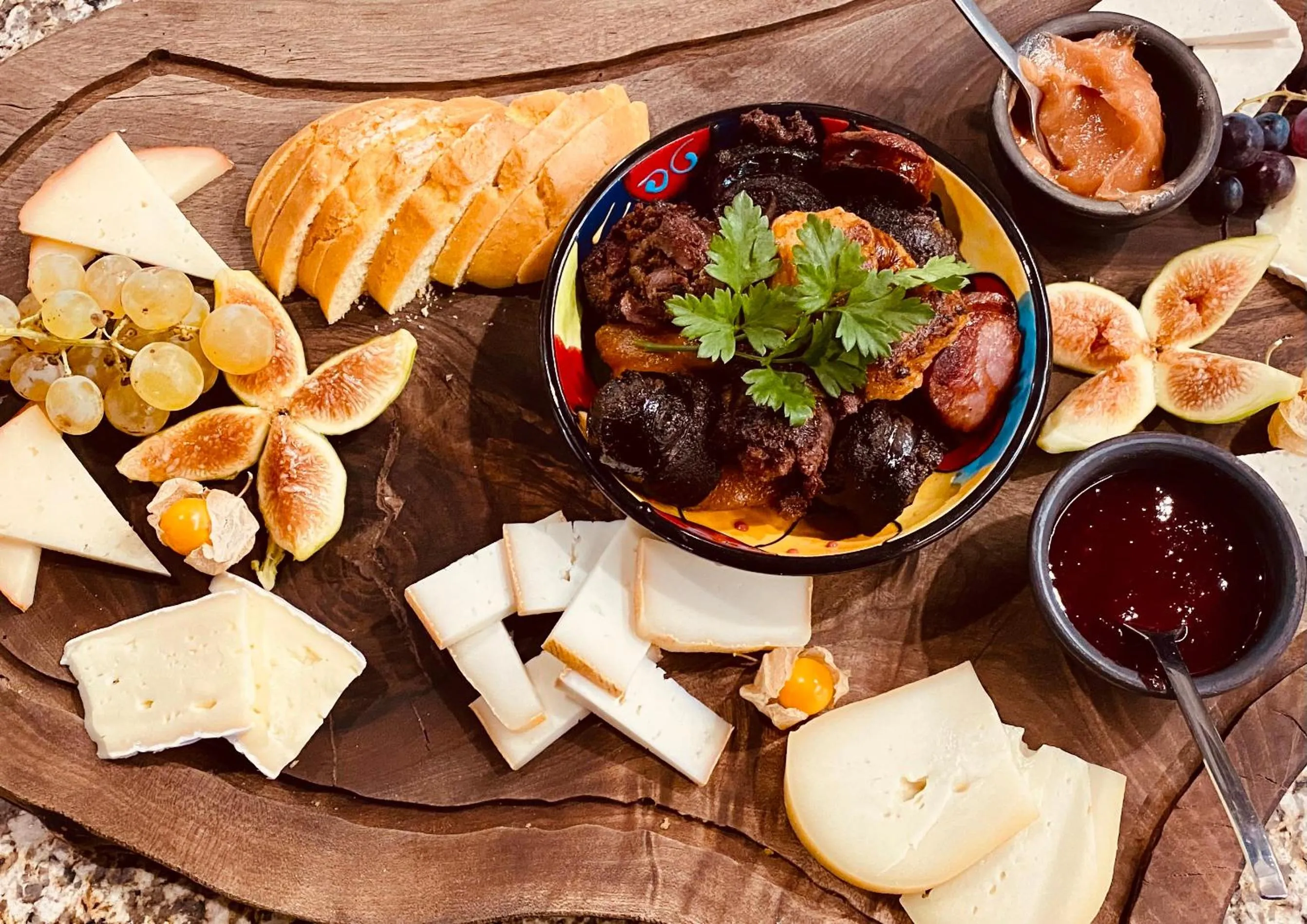 Restaurant/places to eat in Alfatima