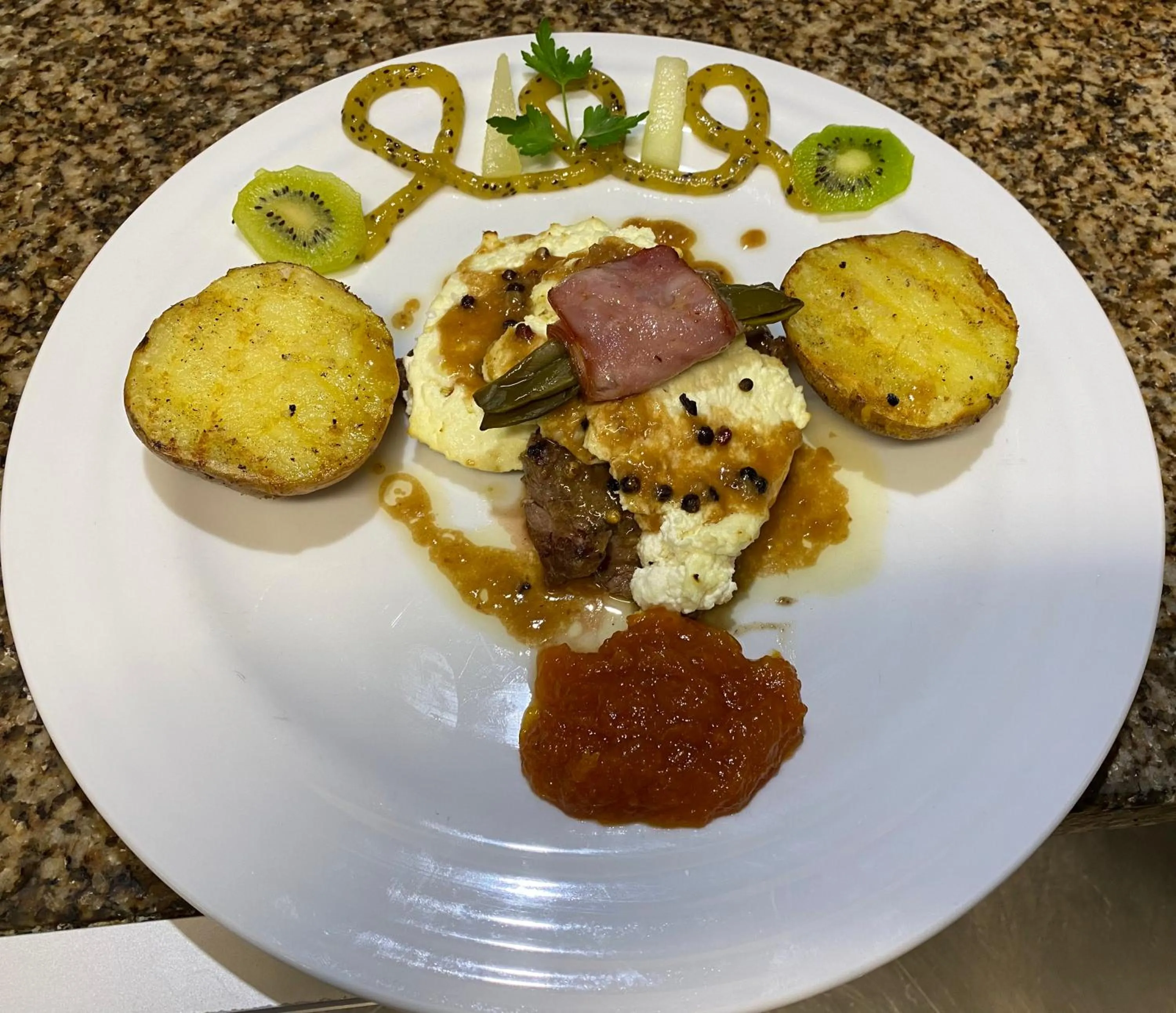 Restaurant/places to eat in Alfatima