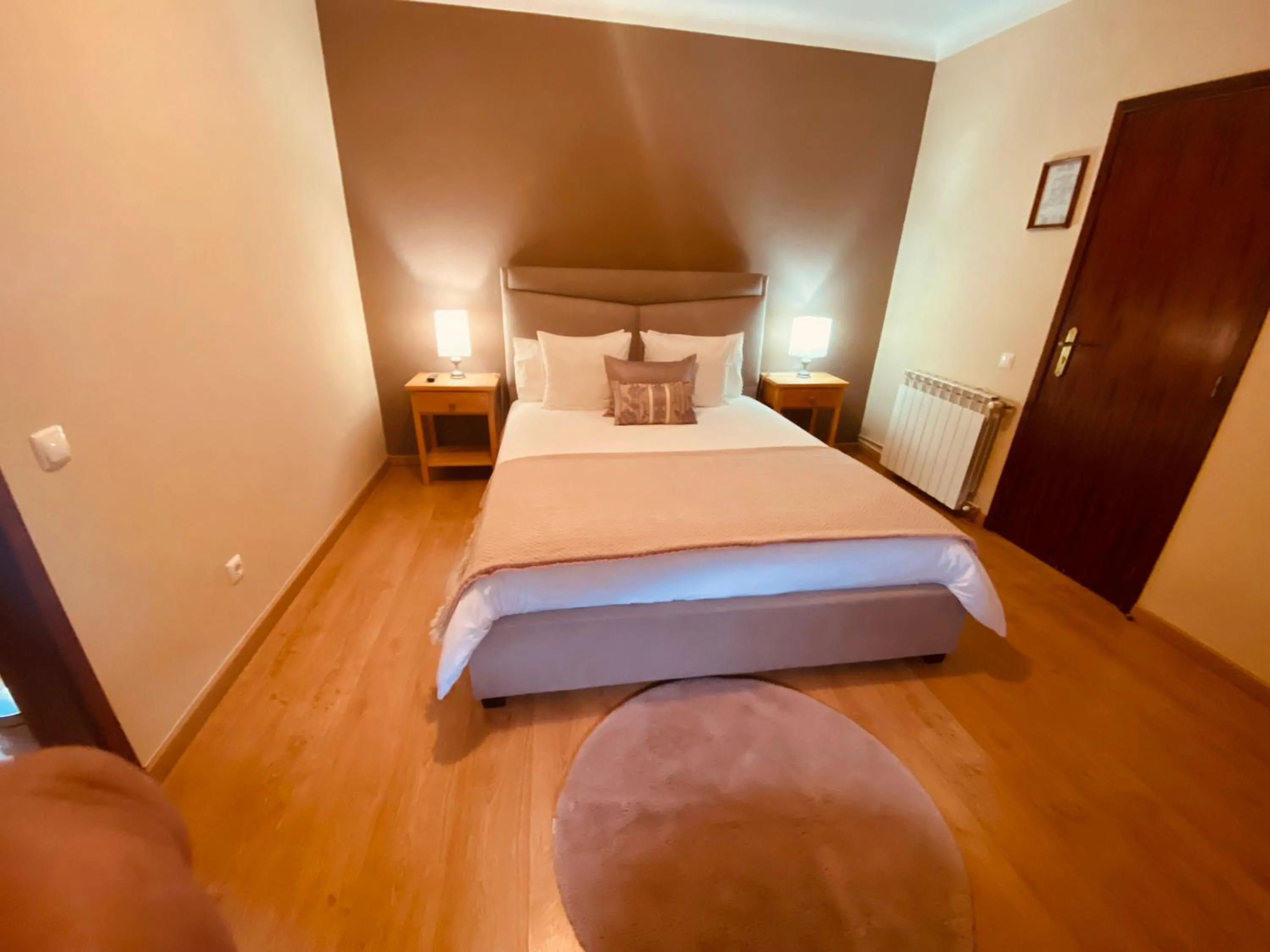 Photo of the whole room, Bed in Alfatima