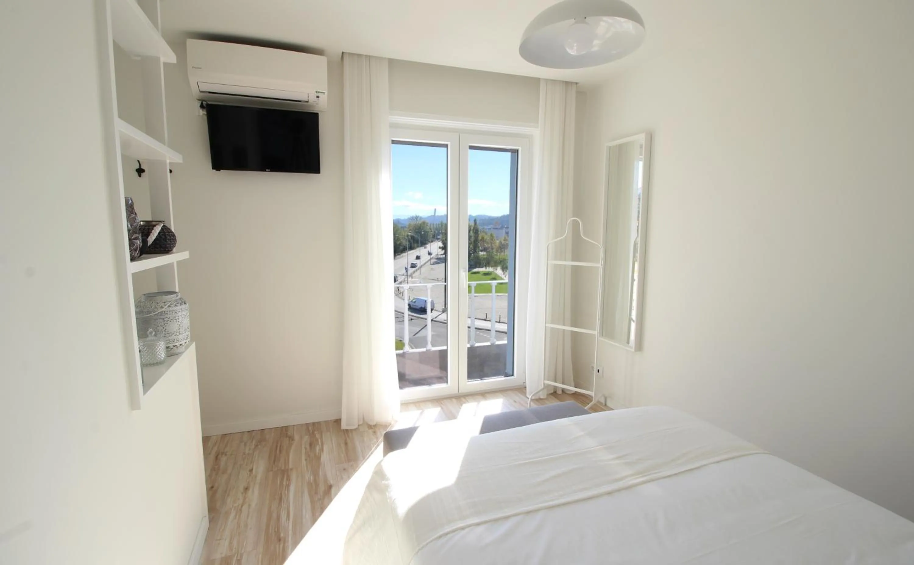 Bedroom, Bed in JR Studios & Suites I Rius I