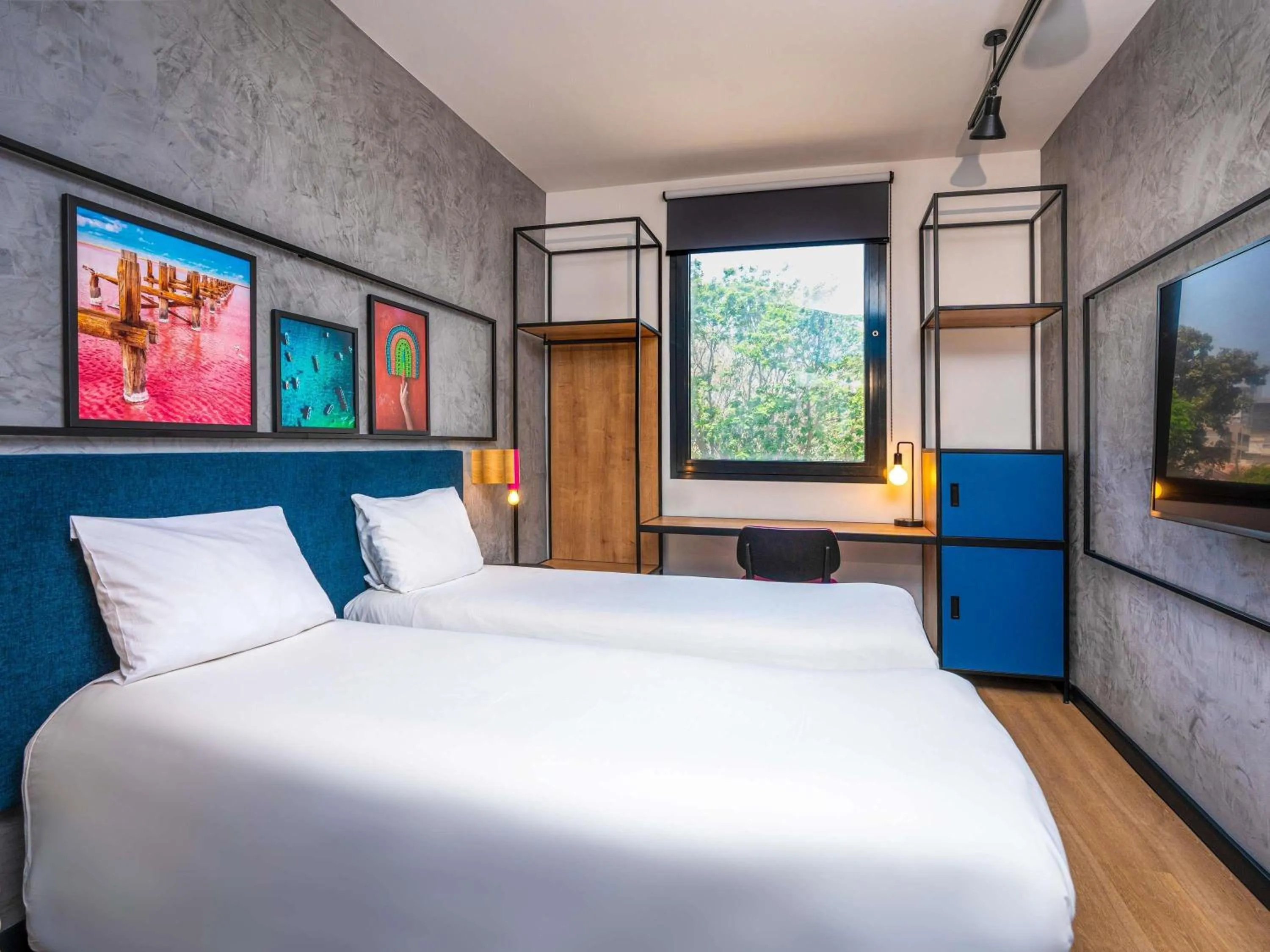 Bedroom, Bed in Ibis Styles Dakar