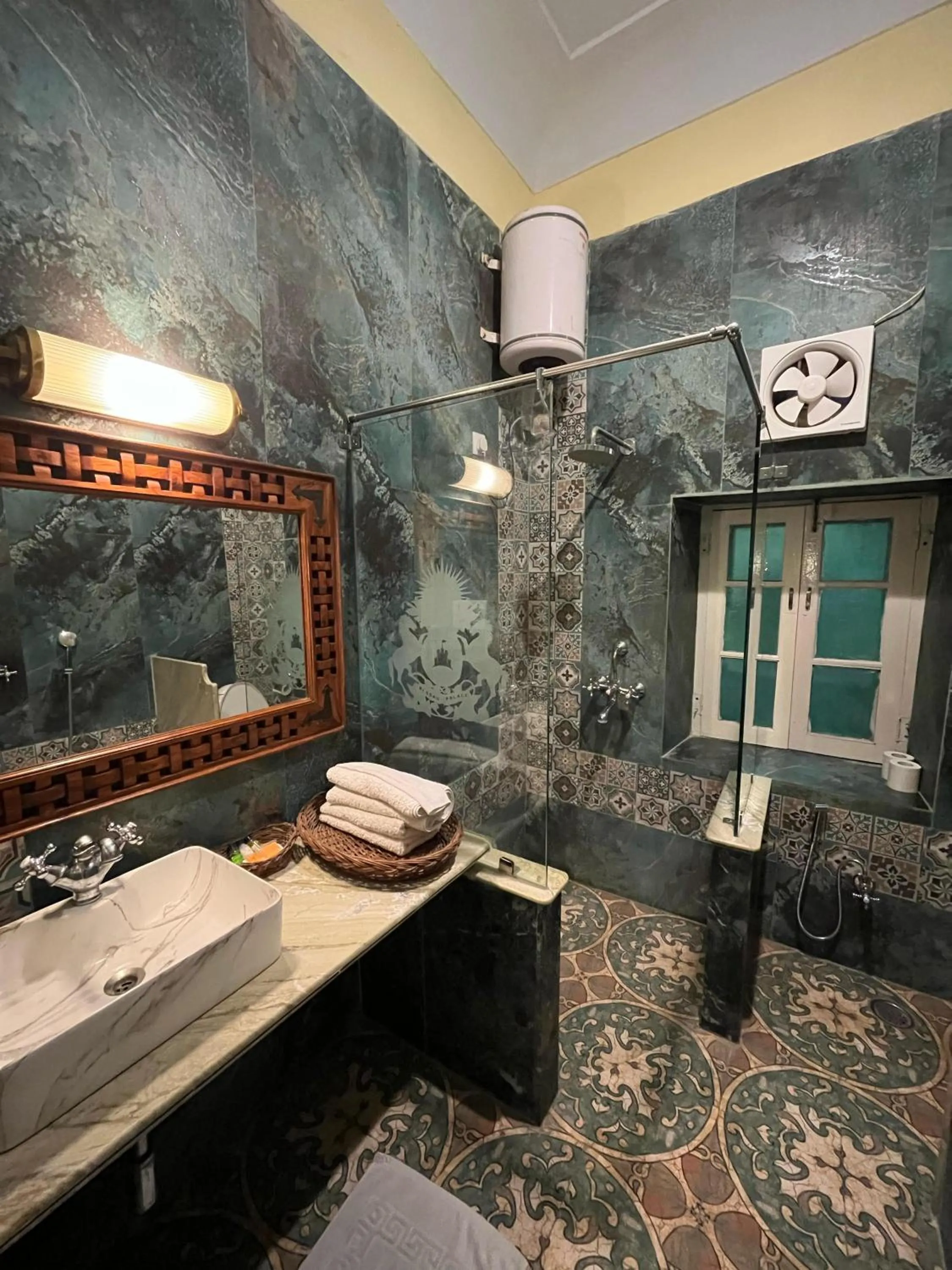Bathroom in Hotel Bissau Palace