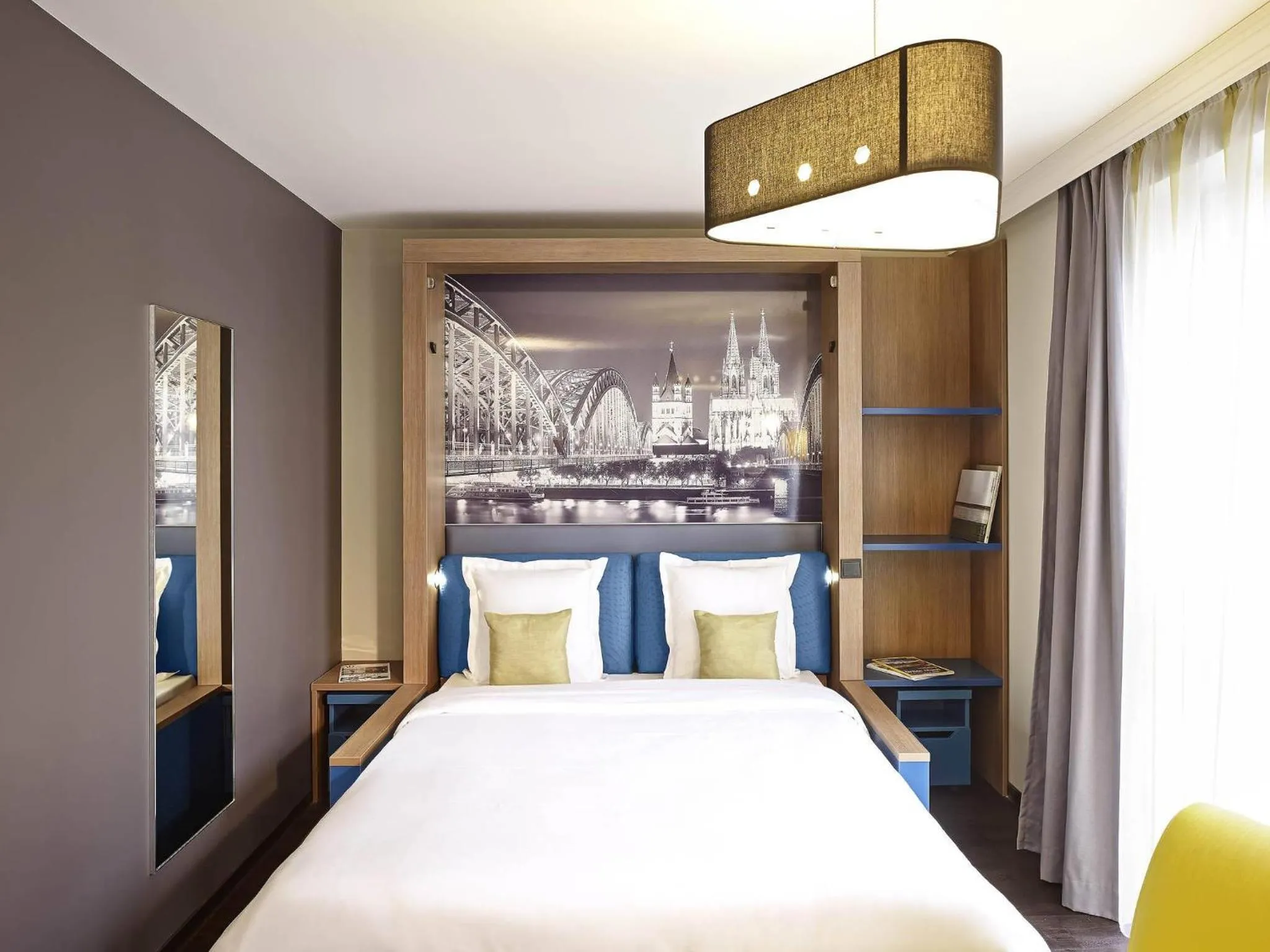 Bedroom, Bed in Aparthotel Adagio Köln City