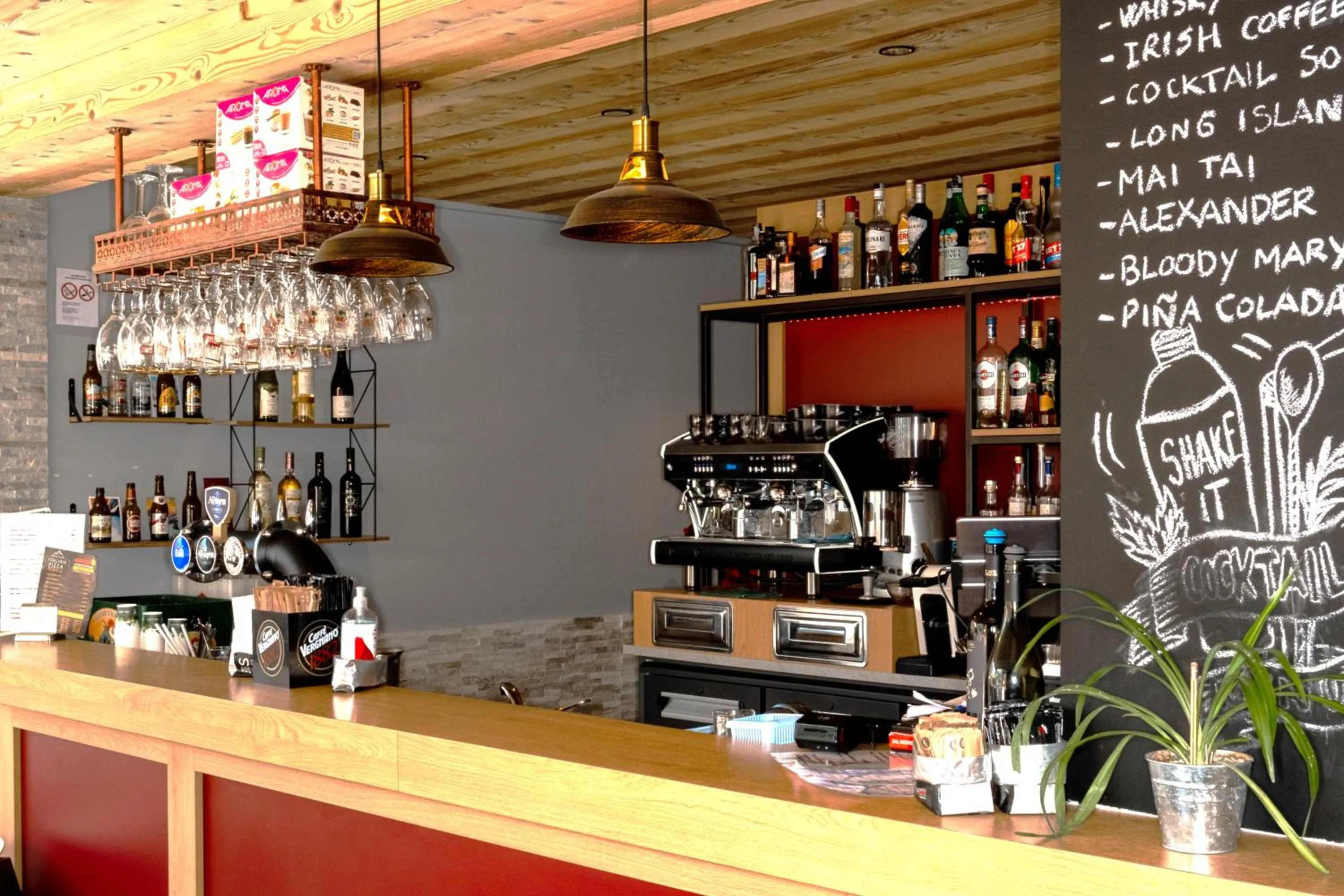 Lounge or bar in Atmosphere Hotel