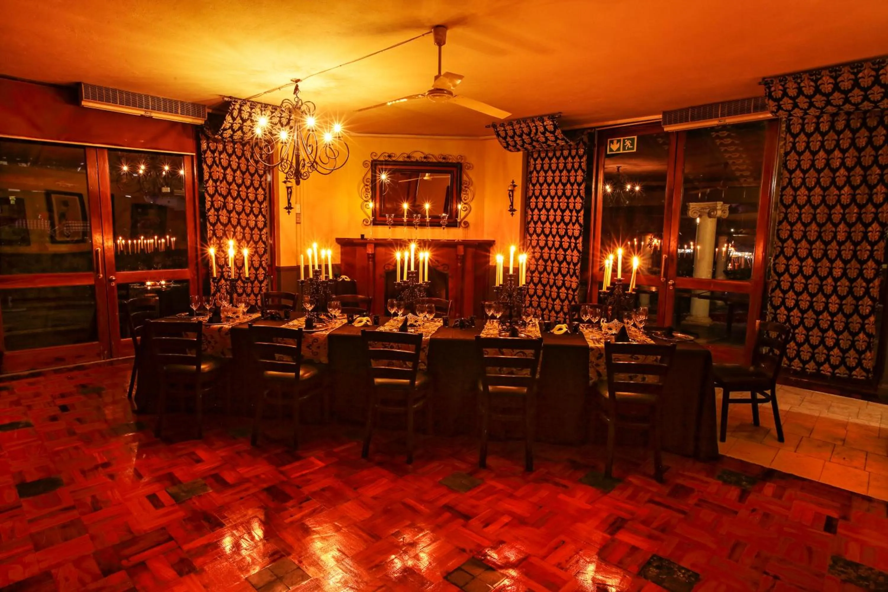 Restaurant/places to eat in Casa Toscana Lodge