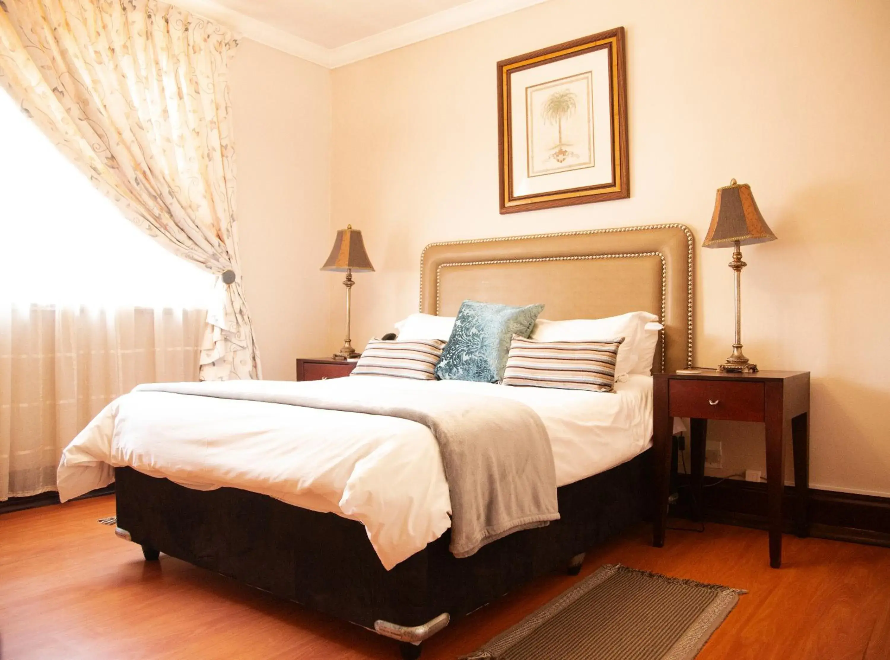 Deluxe Double Room with Shower in Casa Toscana Lodge Deluxe Double Room with Shower in Casa Toscana Lodge