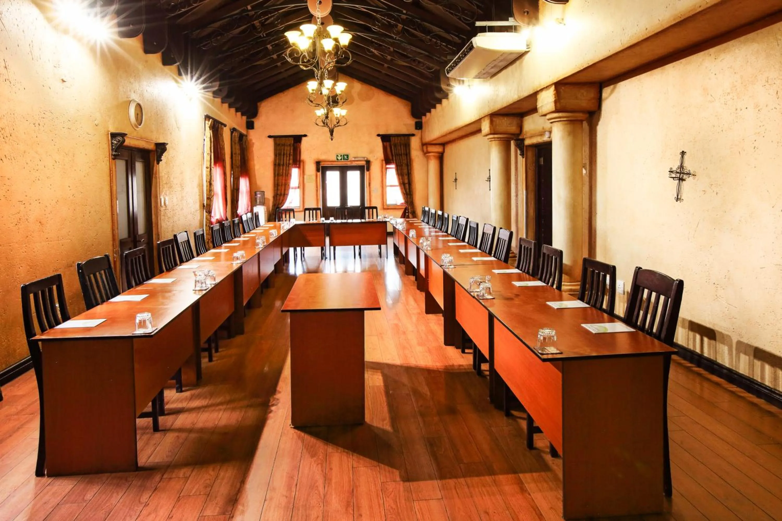 Meeting/conference room in Casa Toscana Lodge