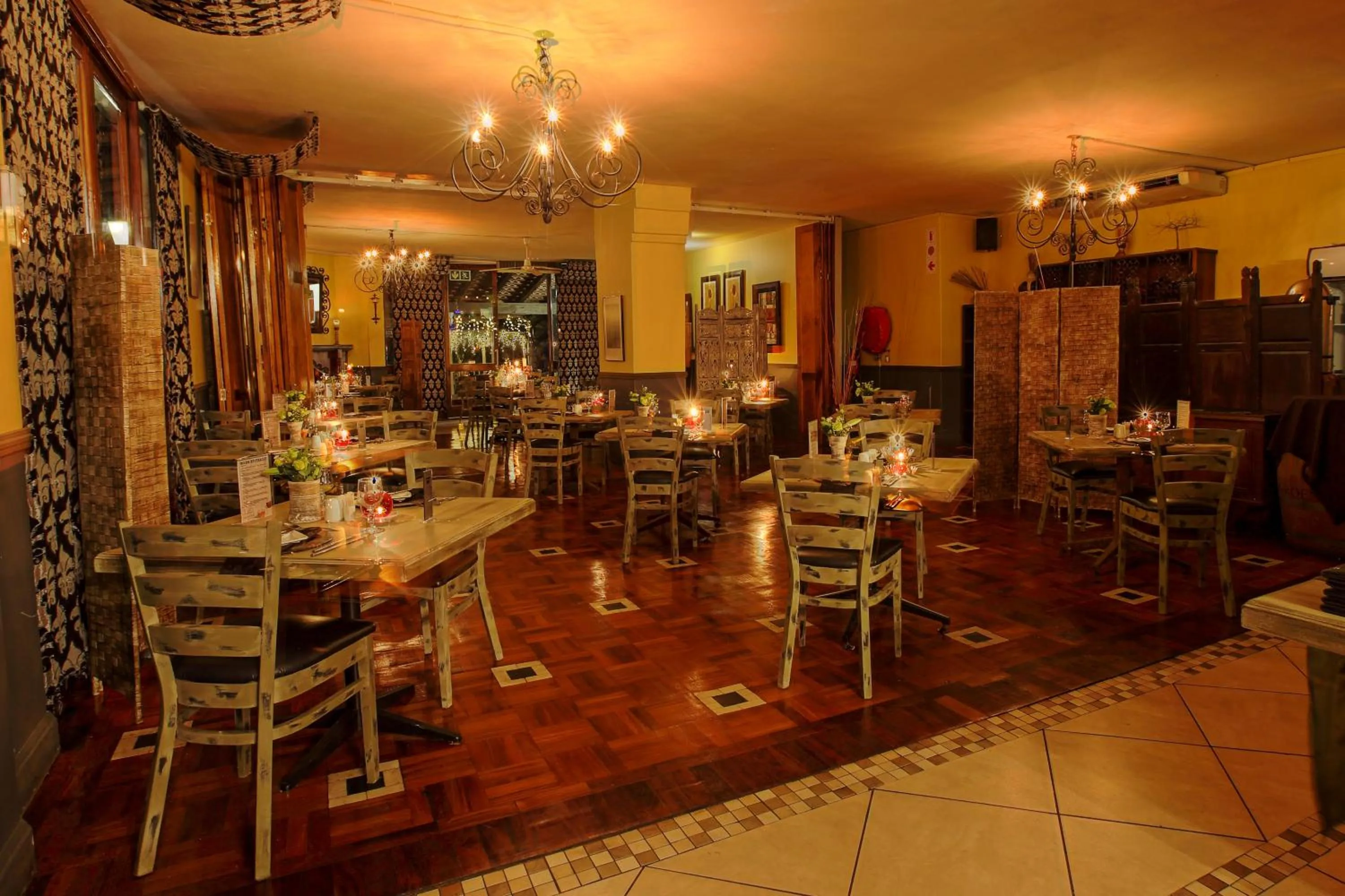 Restaurant/places to eat in Casa Toscana Lodge