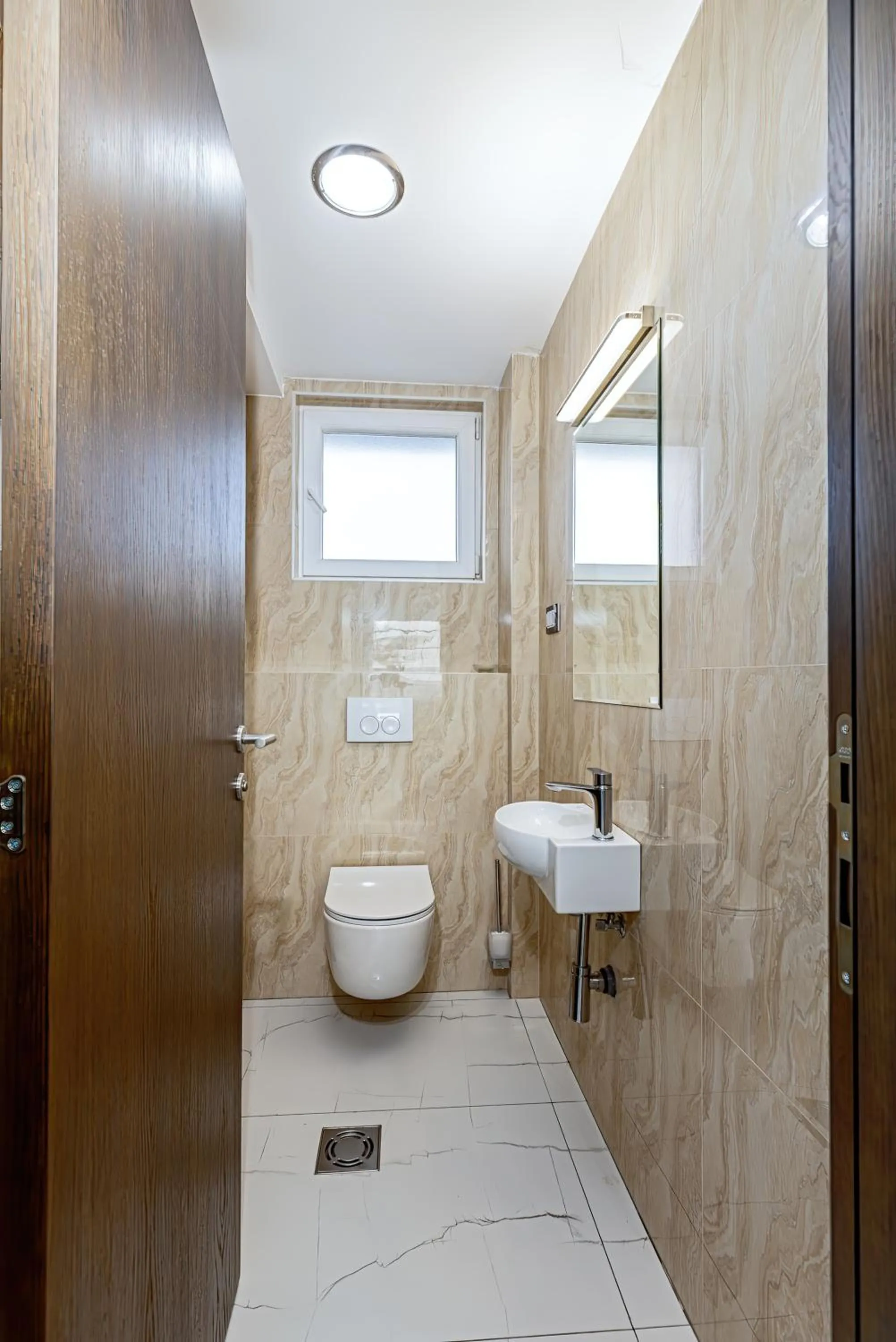 Toilet in ForS Resort & Spa