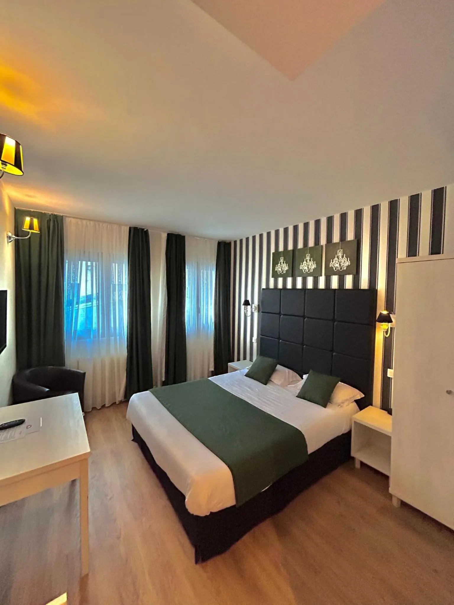 Deluxe Double Room in Thoiry Étoile Lodge