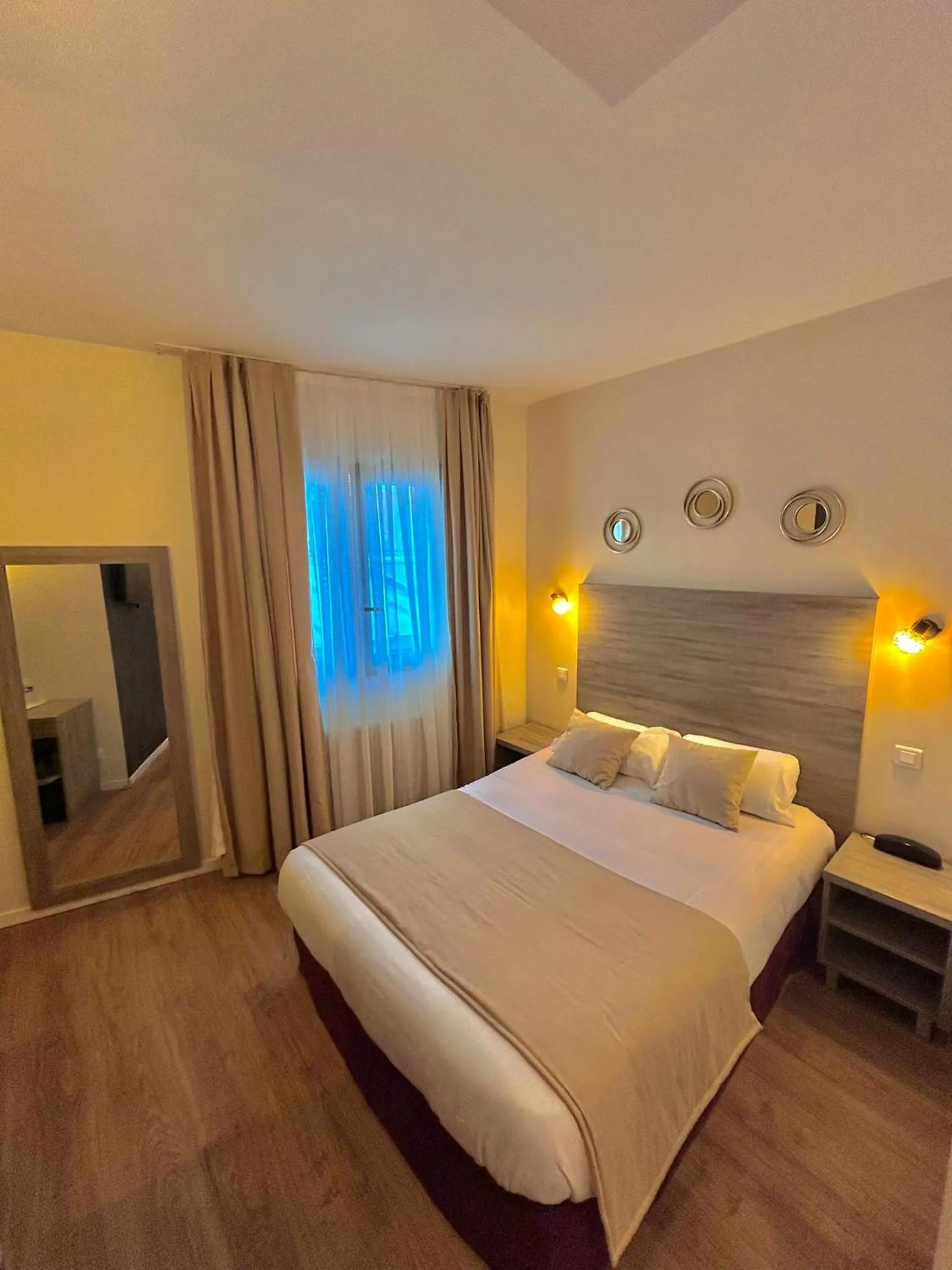 Standard Double Room in Thoiry Étoile Lodge