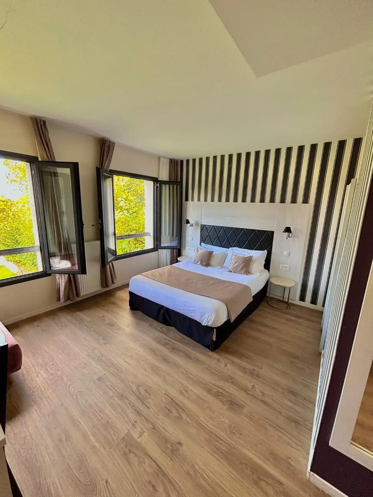 Junior Suite in Thoiry Étoile Lodge Junior Suite in Thoiry Étoile Lodge