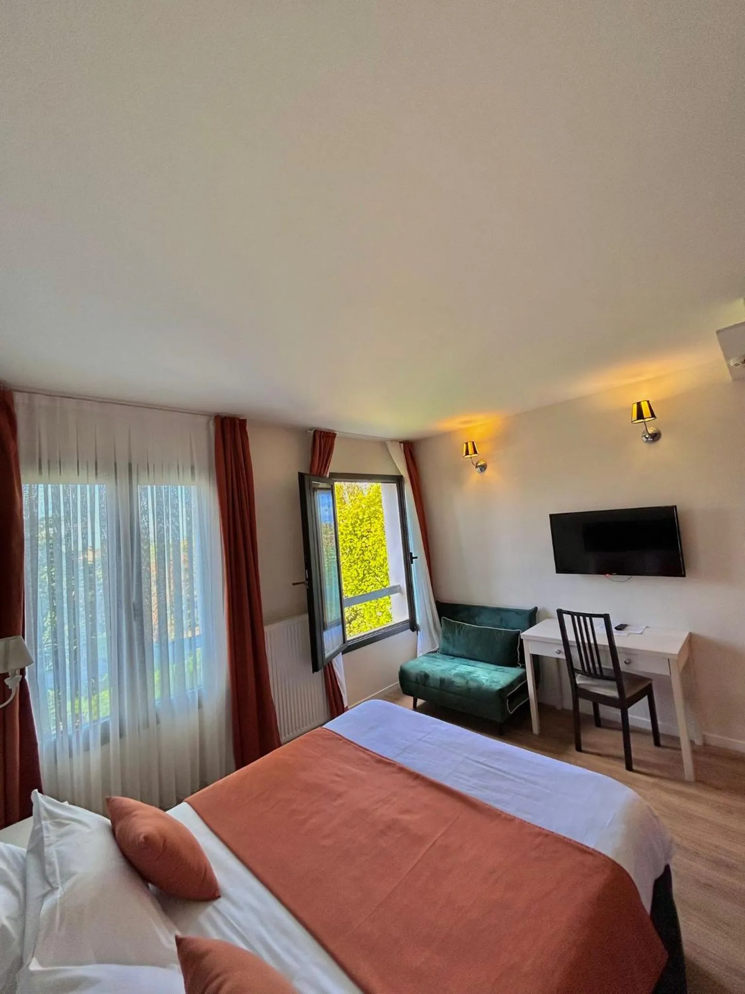 Superior Queen Room in Thoiry Étoile Lodge