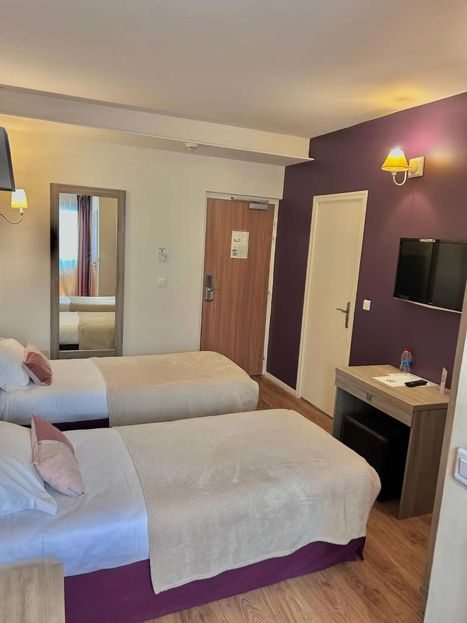 Twin Room in Thoiry Étoile Lodge