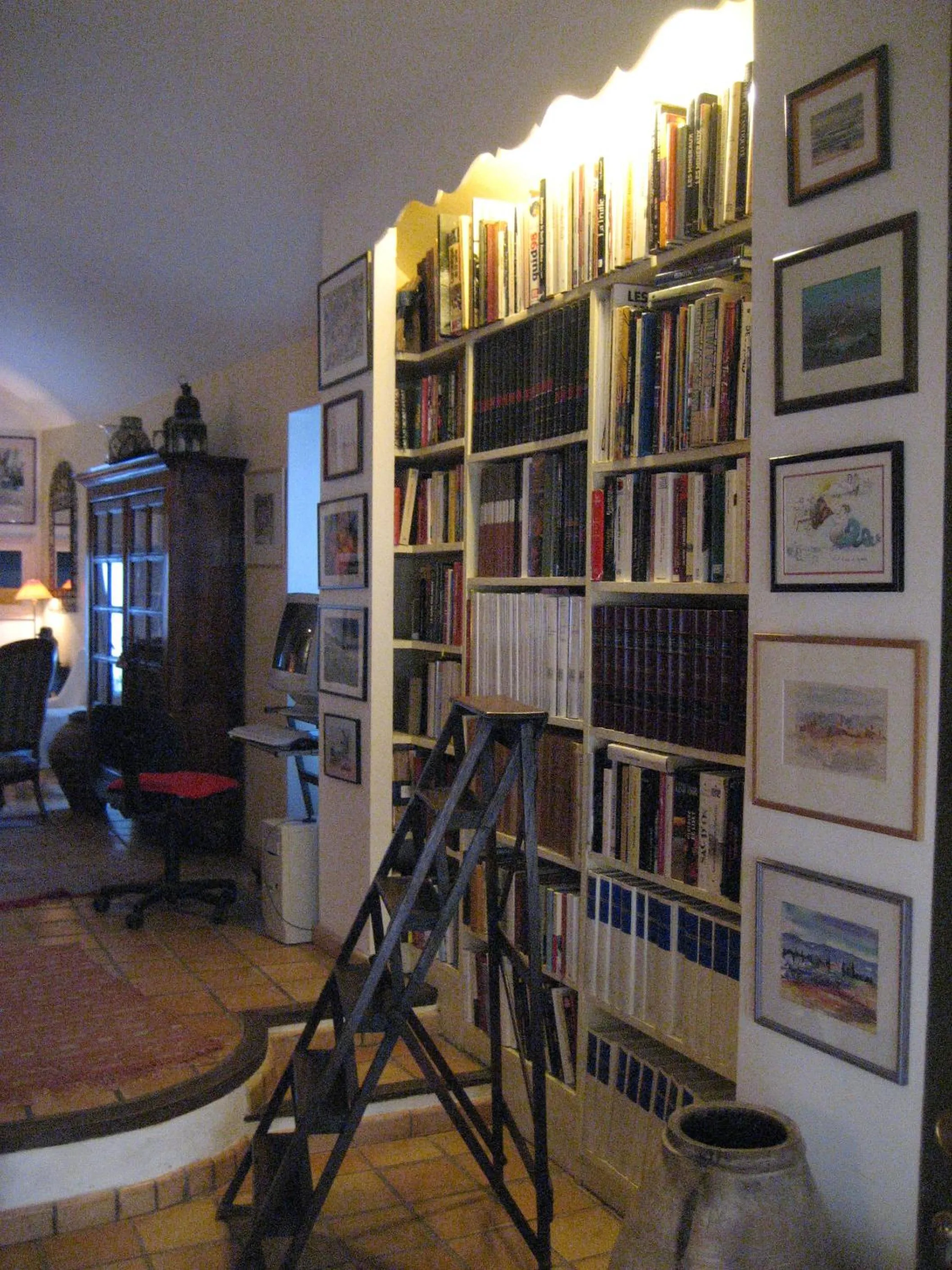 Library in Maison d'Hôtes de l'Evêché