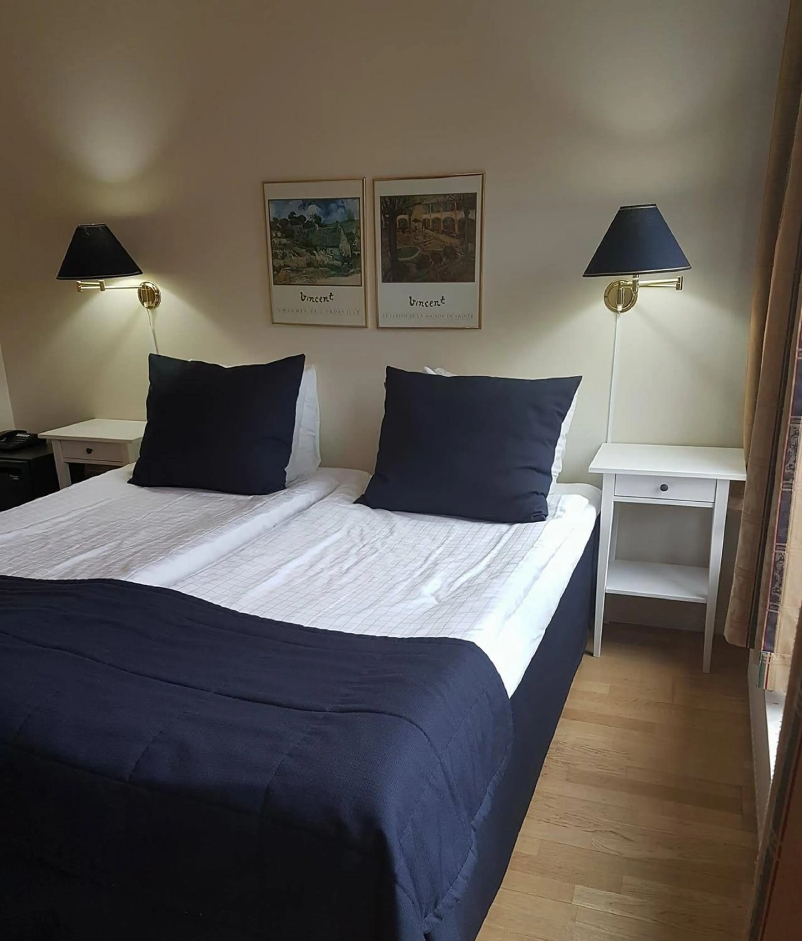 Photo of the whole room, Bed in Hotell Linnéa - Helsingborg