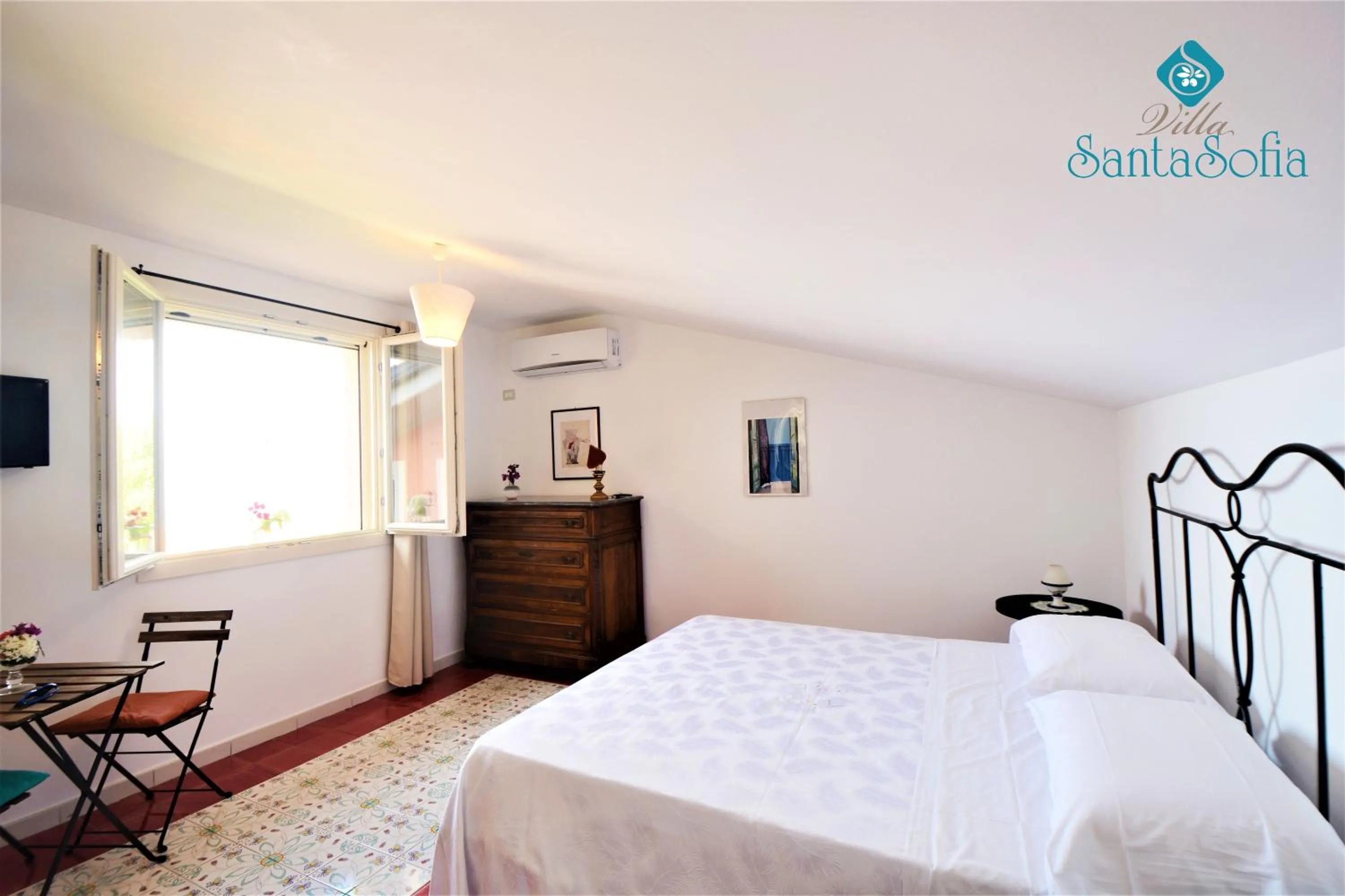 Bed in Villa Santa Sofia