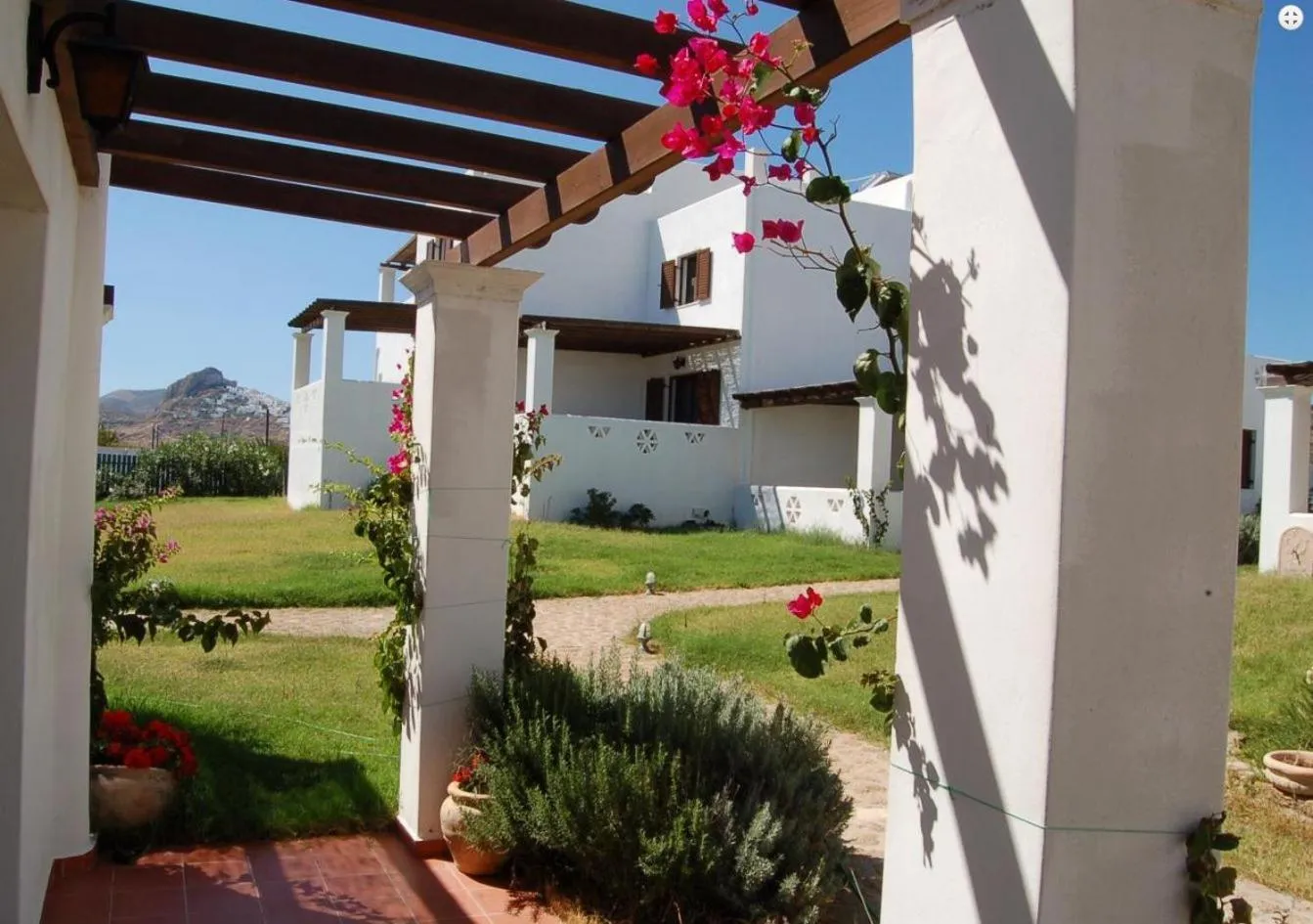 Property building in Vina Beach Hotel