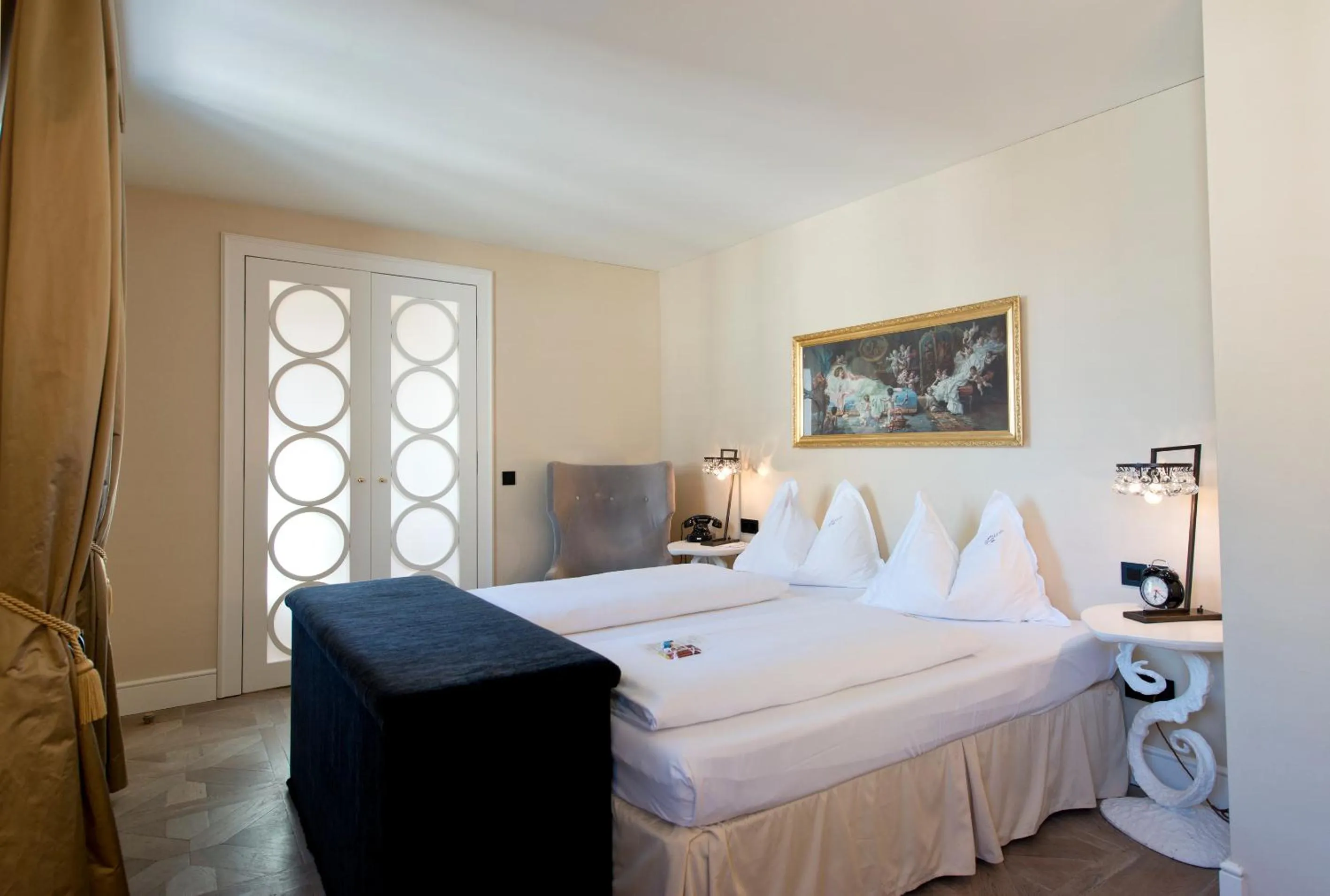 Photo of the whole room, Bed in Hotel Beethoven Wien