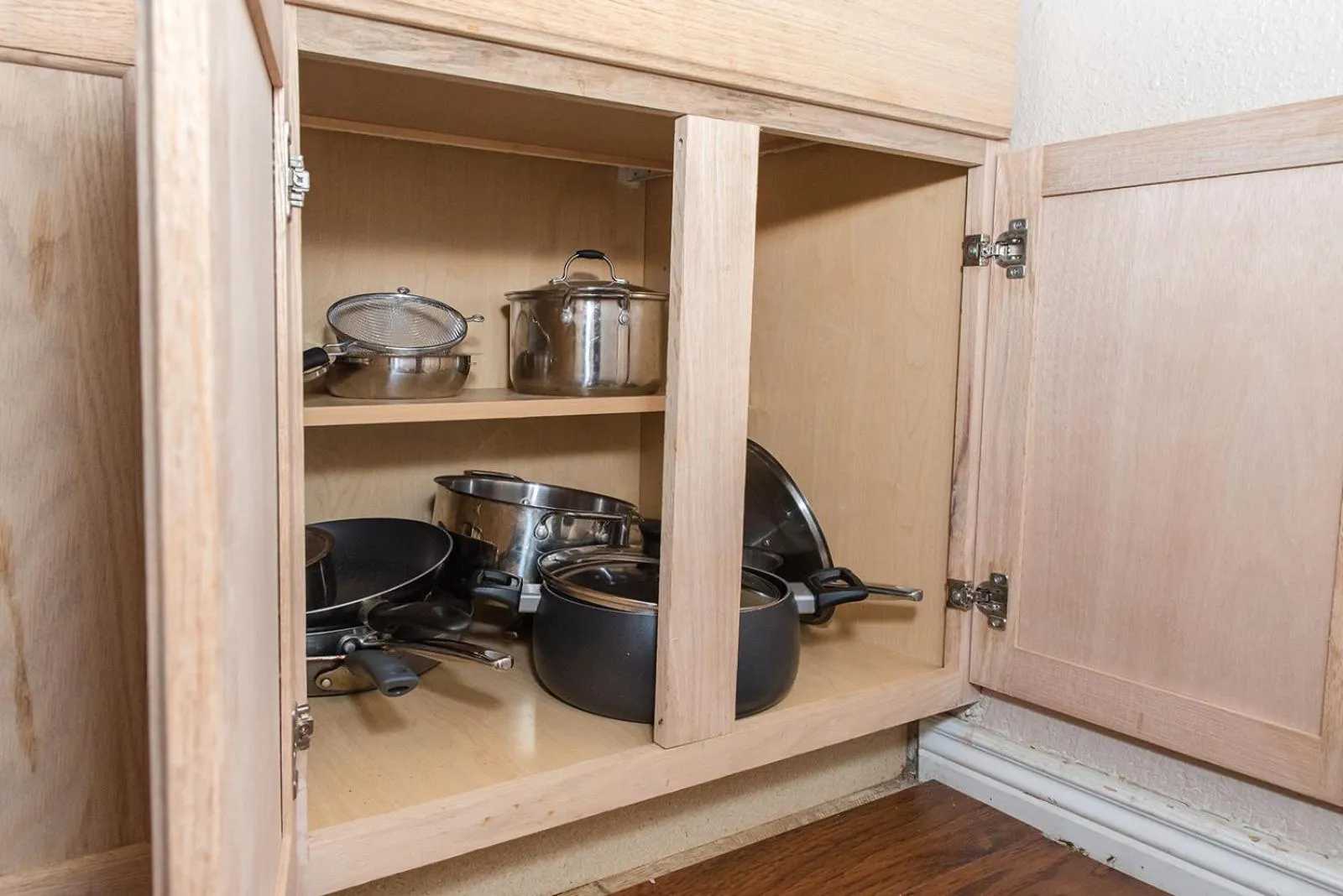 Kitchen or kitchenette in Mountain Song