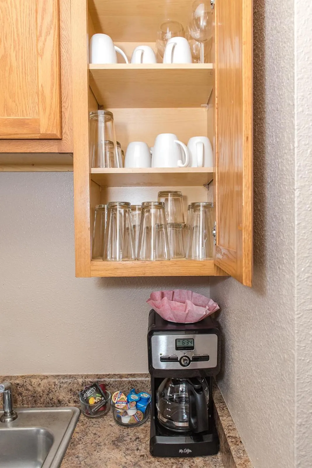 Coffee/tea facilities in Mountain Song