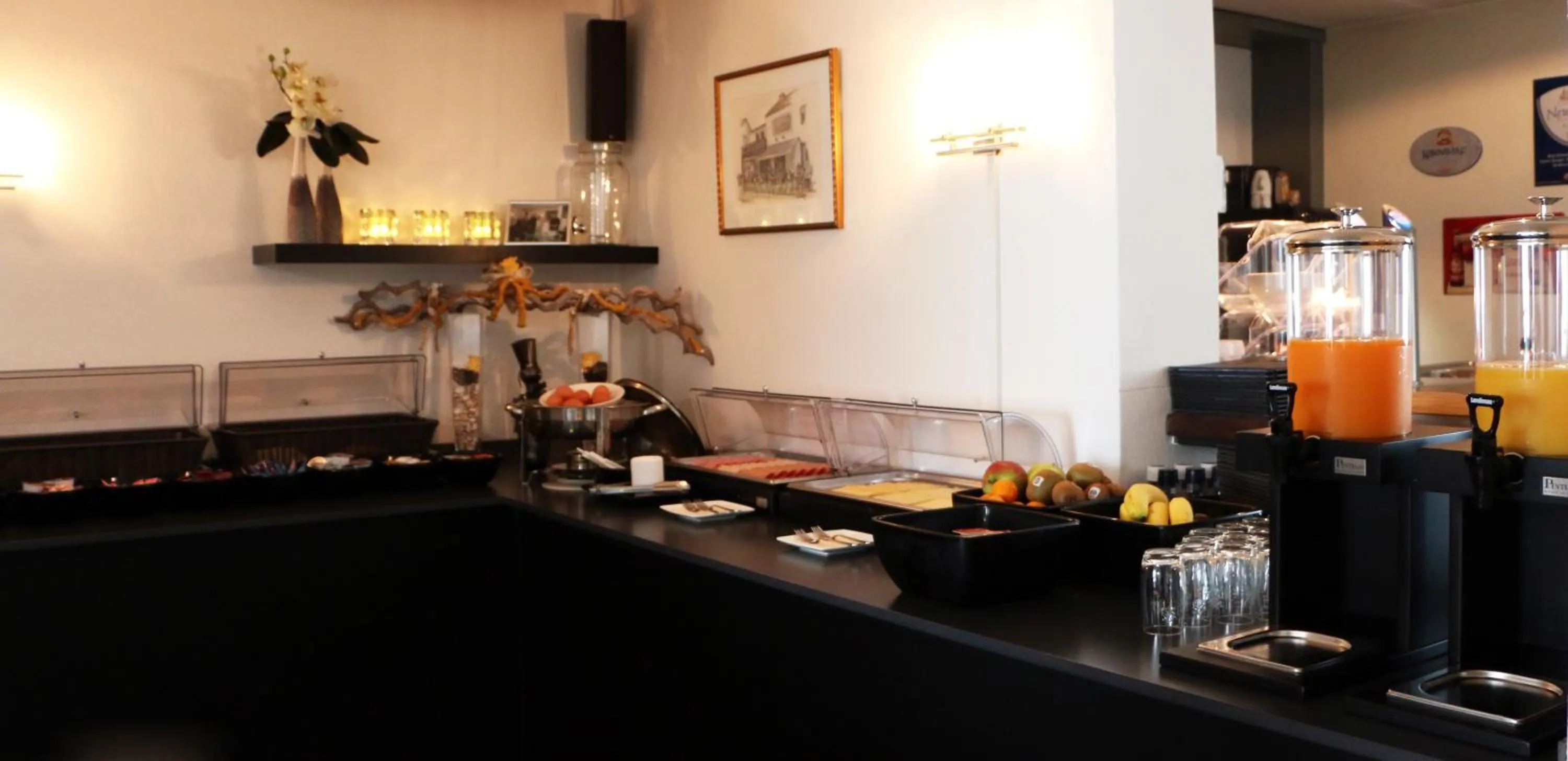 Kitchen or kitchenette in Hotel Restaurant Les Jumeaux