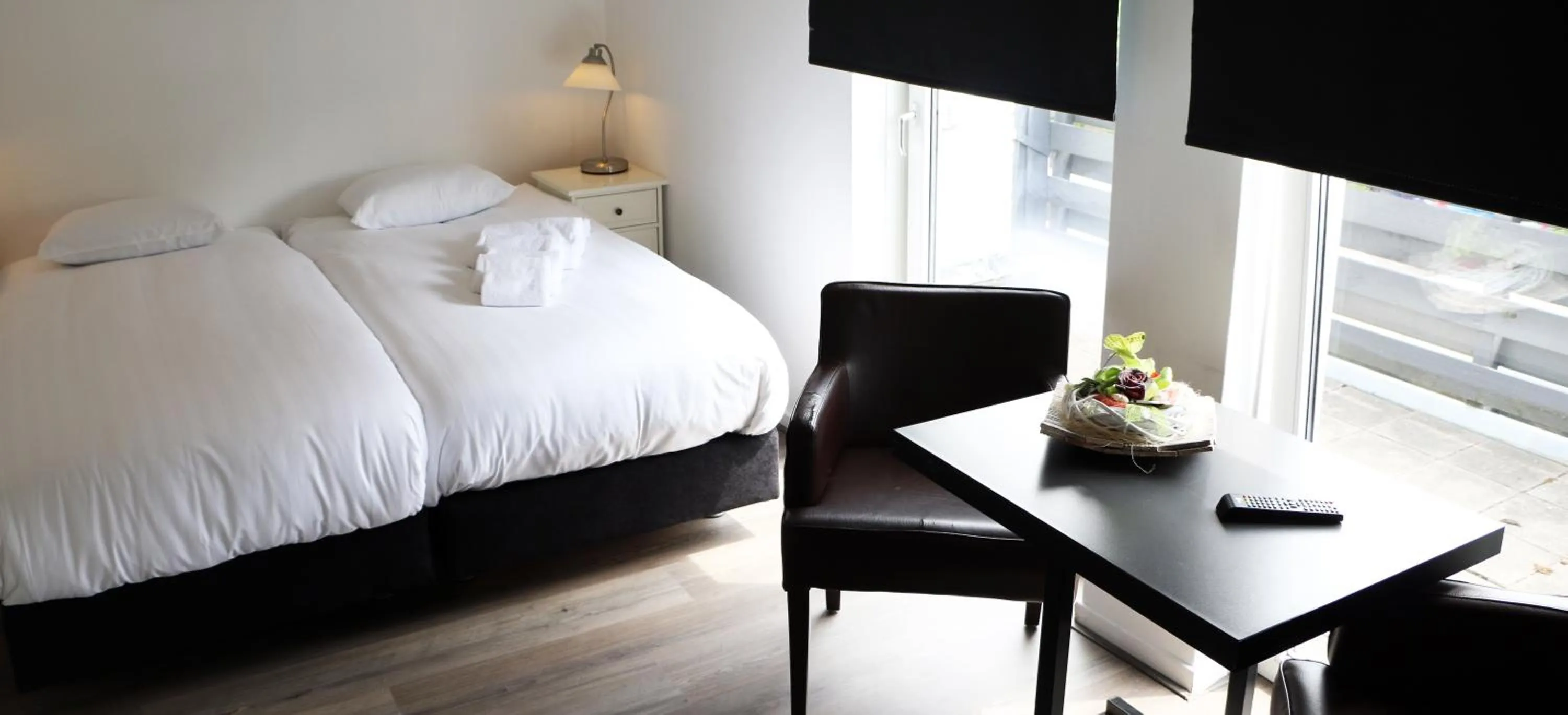 Bed in Hotel Restaurant Les Jumeaux