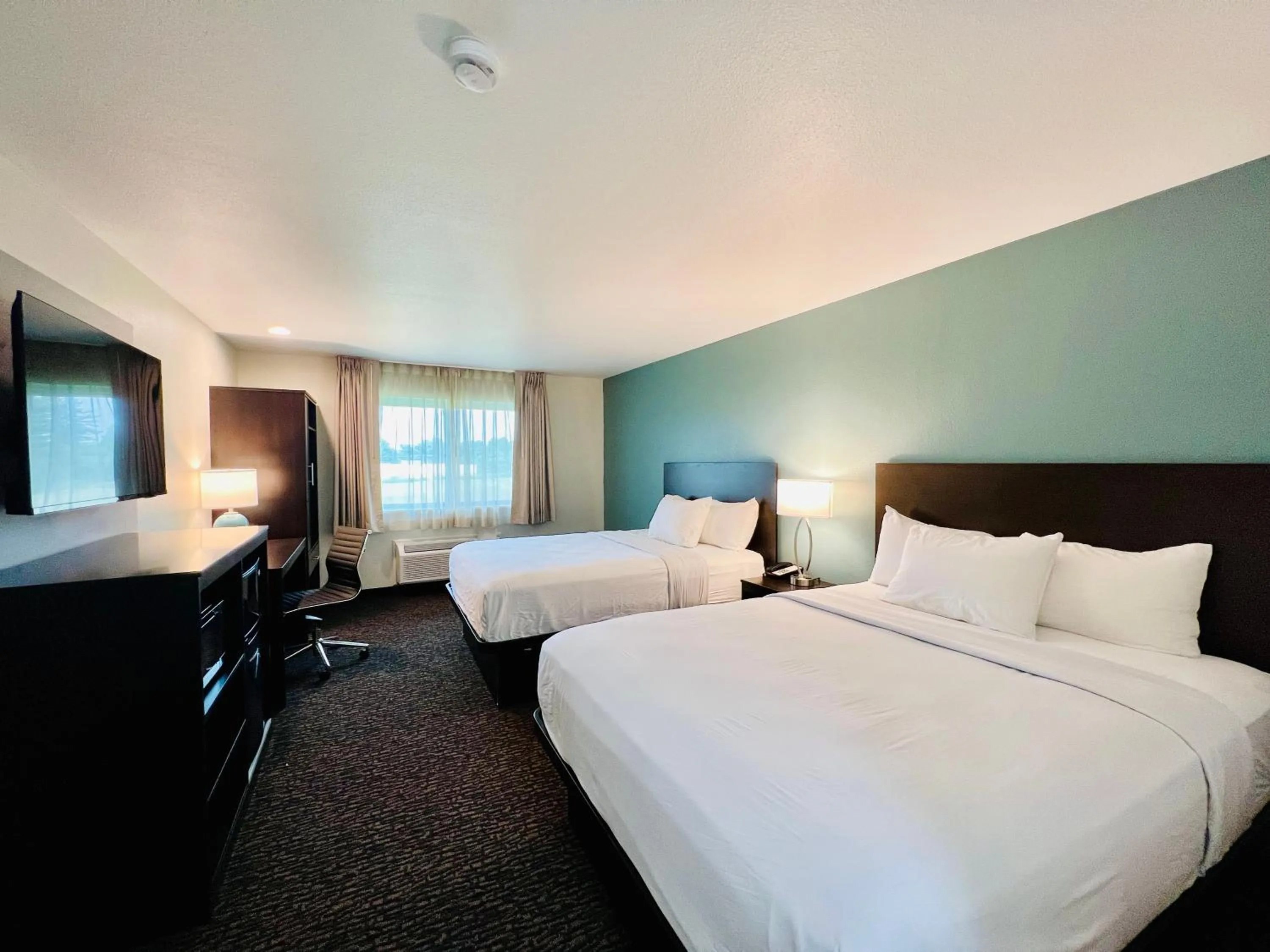 Bed in Sleep Inn & Suites Wisconsin Dells - Lake Delton